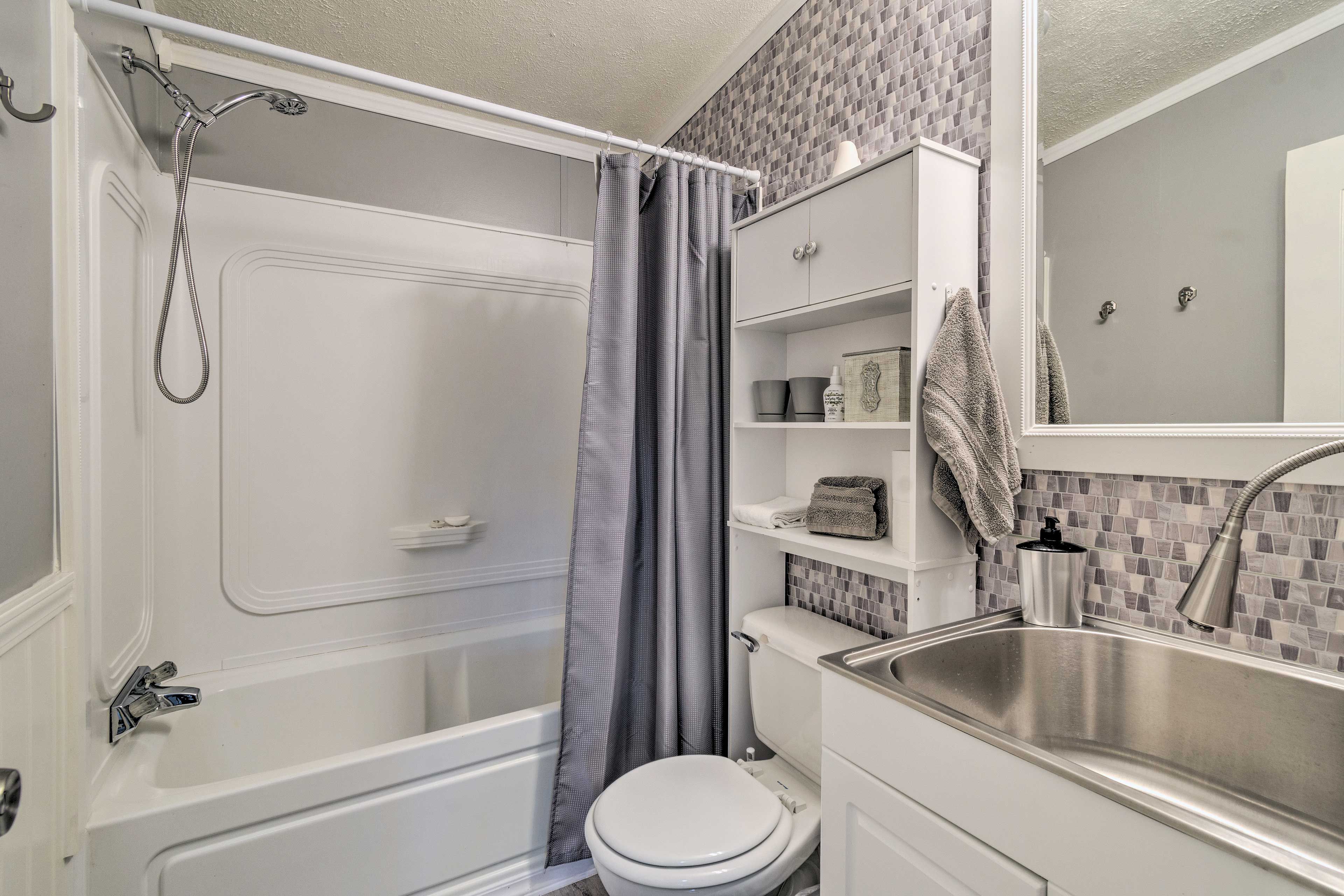 Bathroom | Linens & Towels Provided