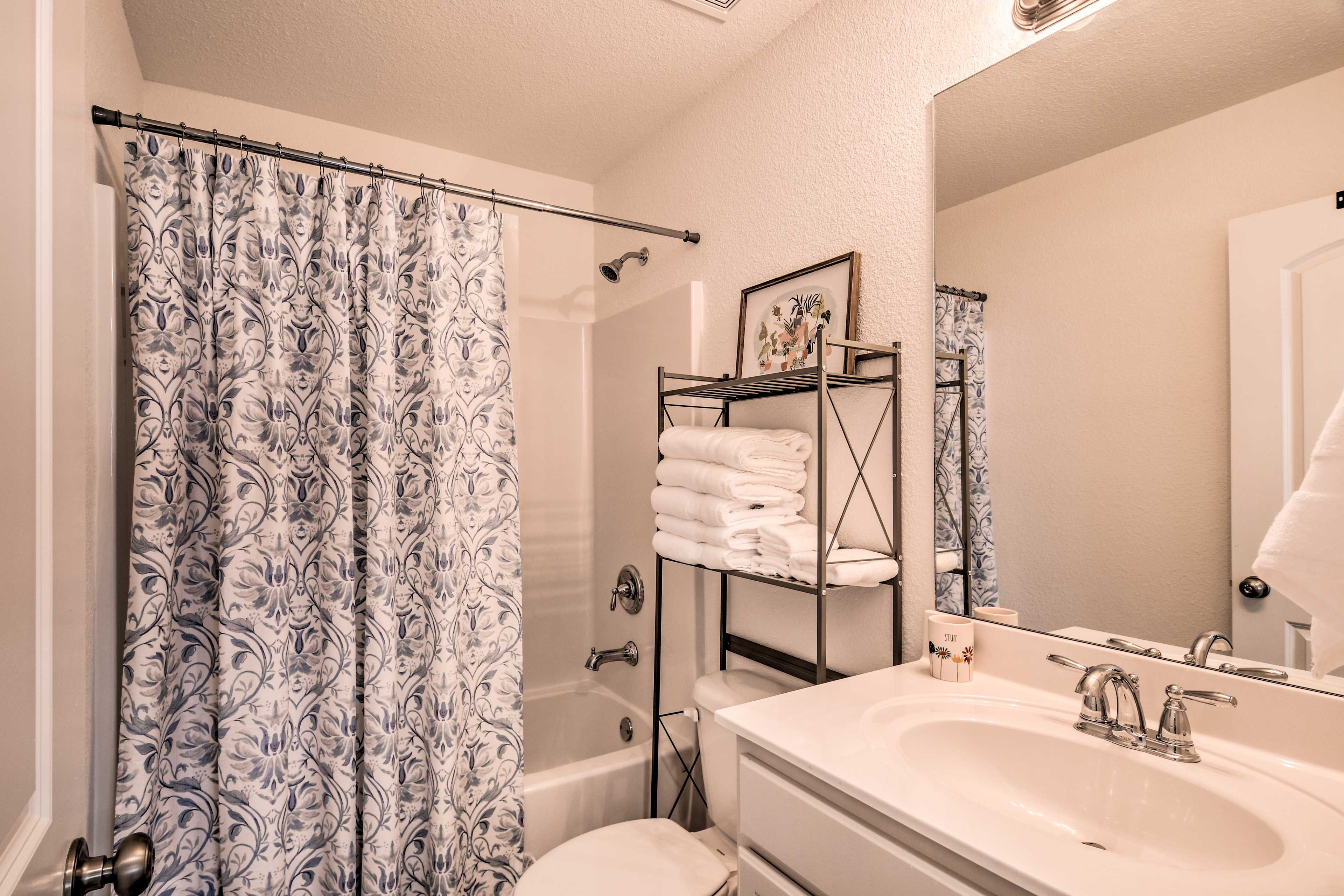 Full Bathroom | Hair Dryer