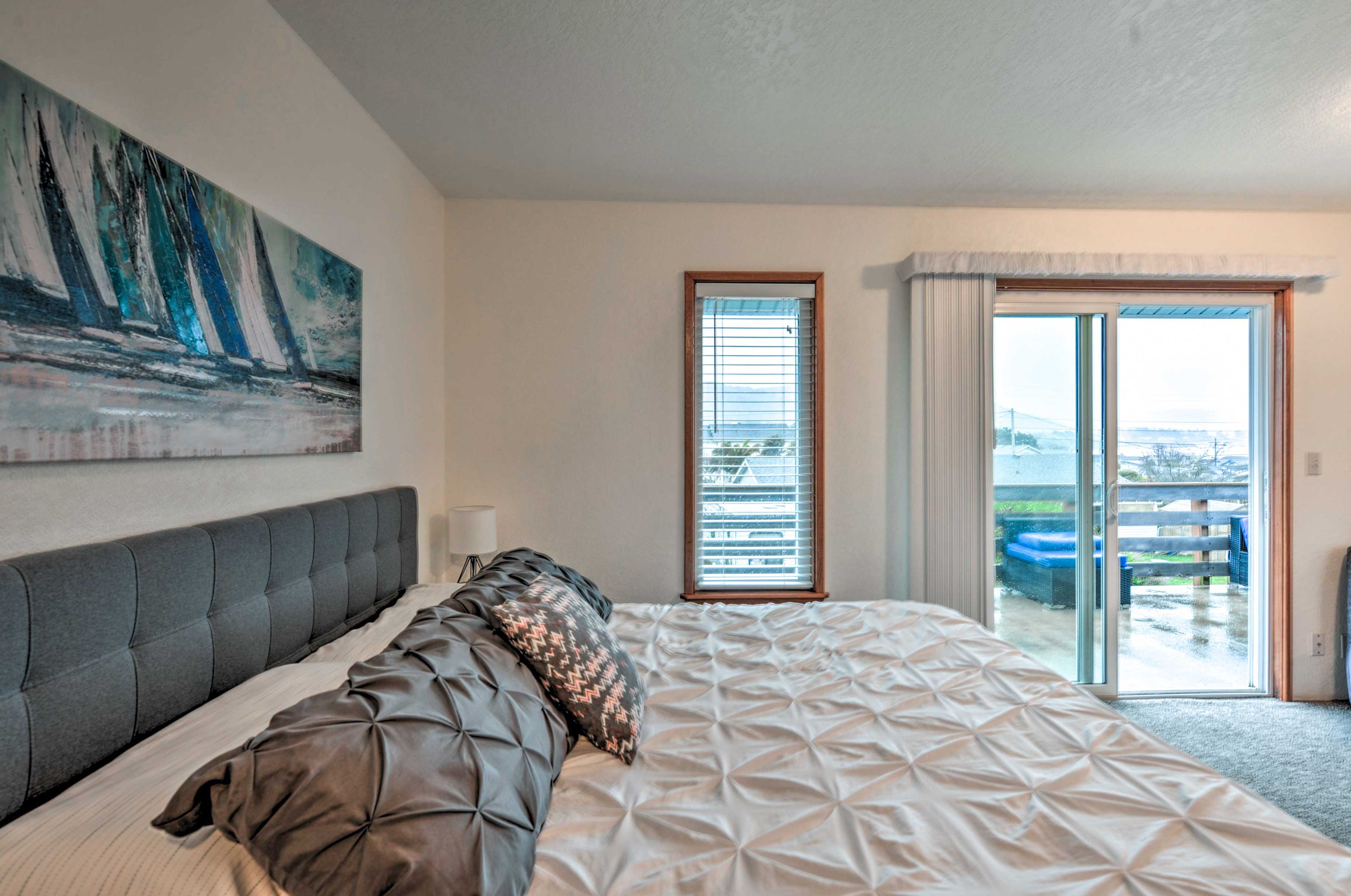 Bedroom 1 | King Bed | 2nd Floor | Full En-Suite Bathroom