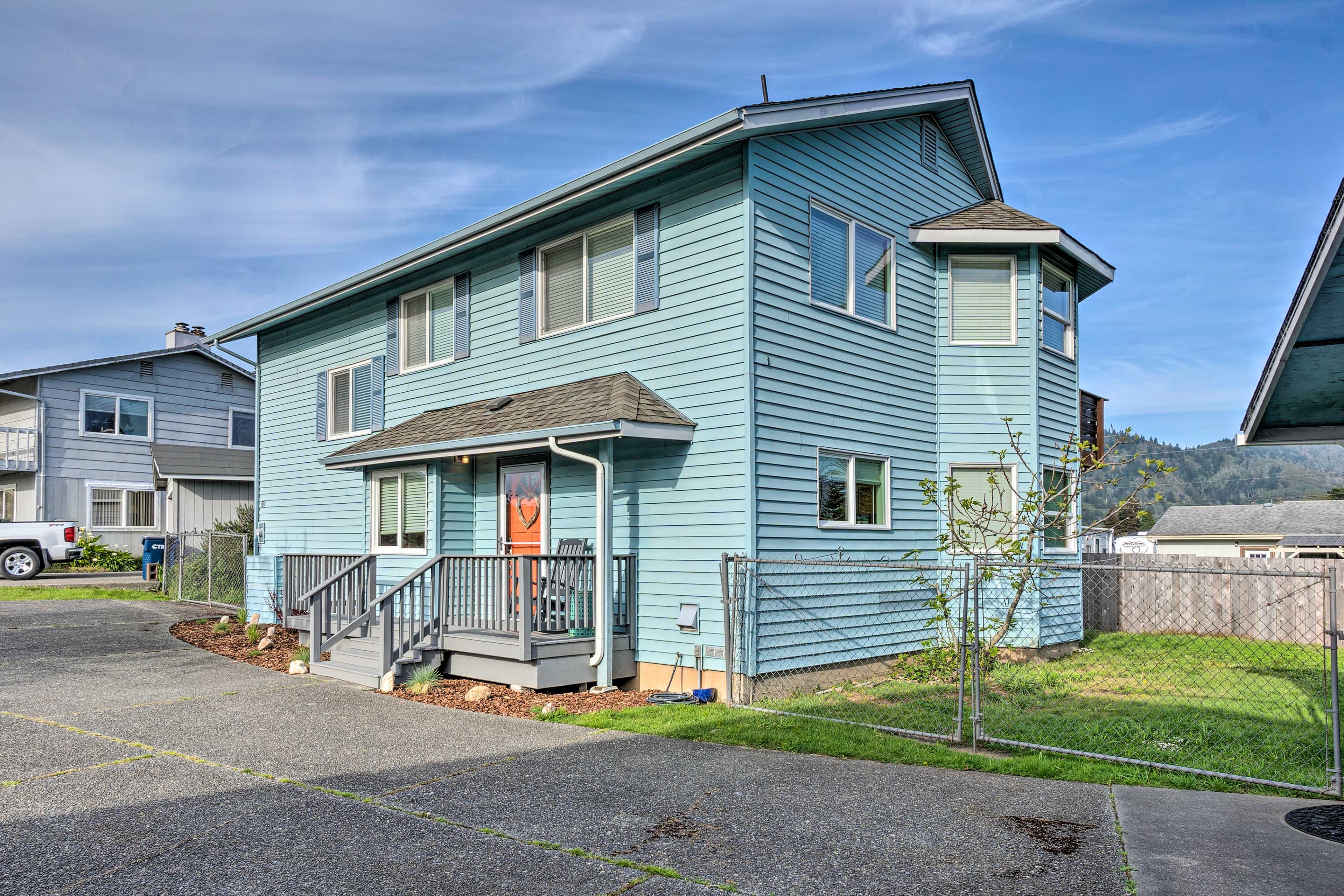 Parking | Driveway (4 Vehicles) | RV/Trailer Parking Allowed | No Street Parking