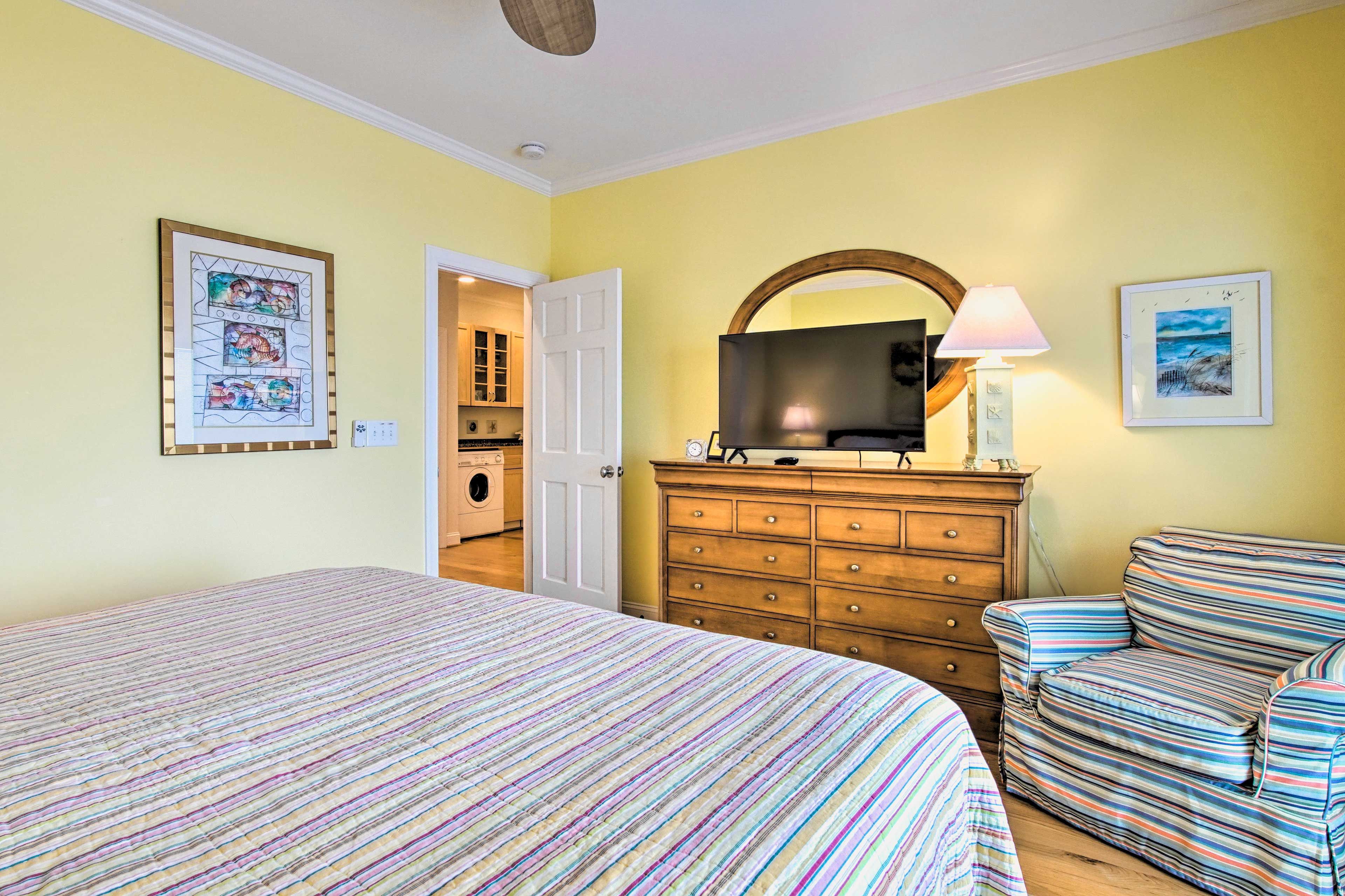 Bedroom 1 | Linens Provided