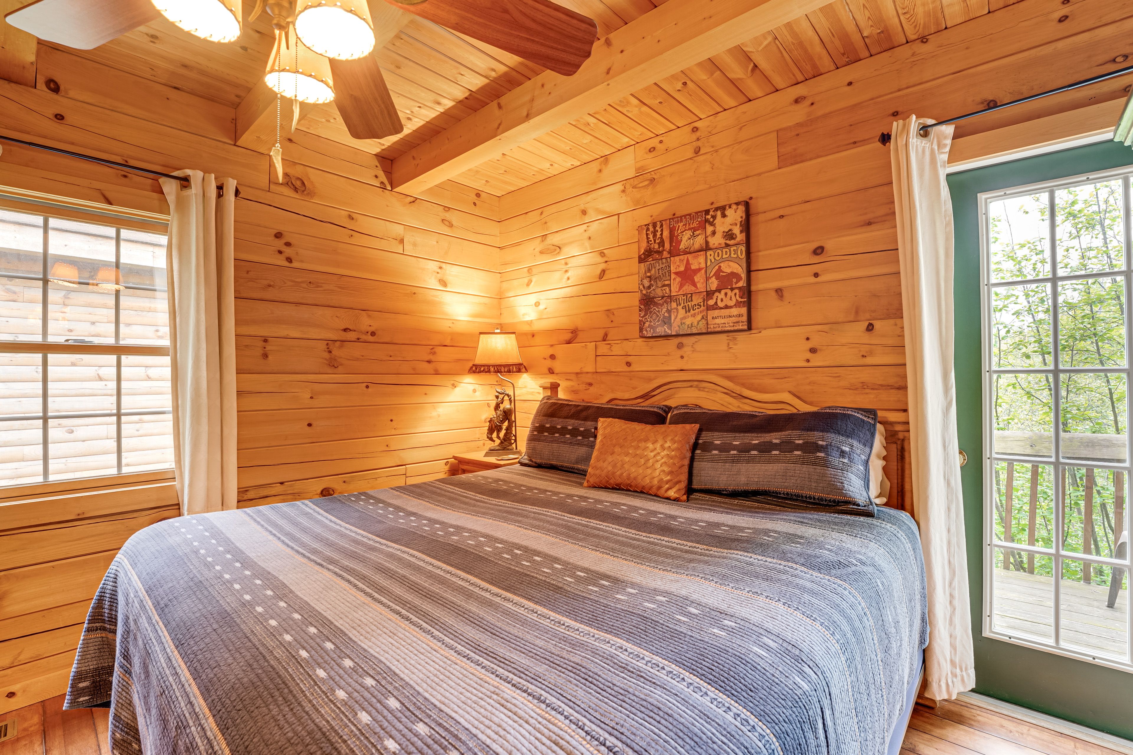 Bedroom 1 | Main Floor | King Bed | Linens Provided