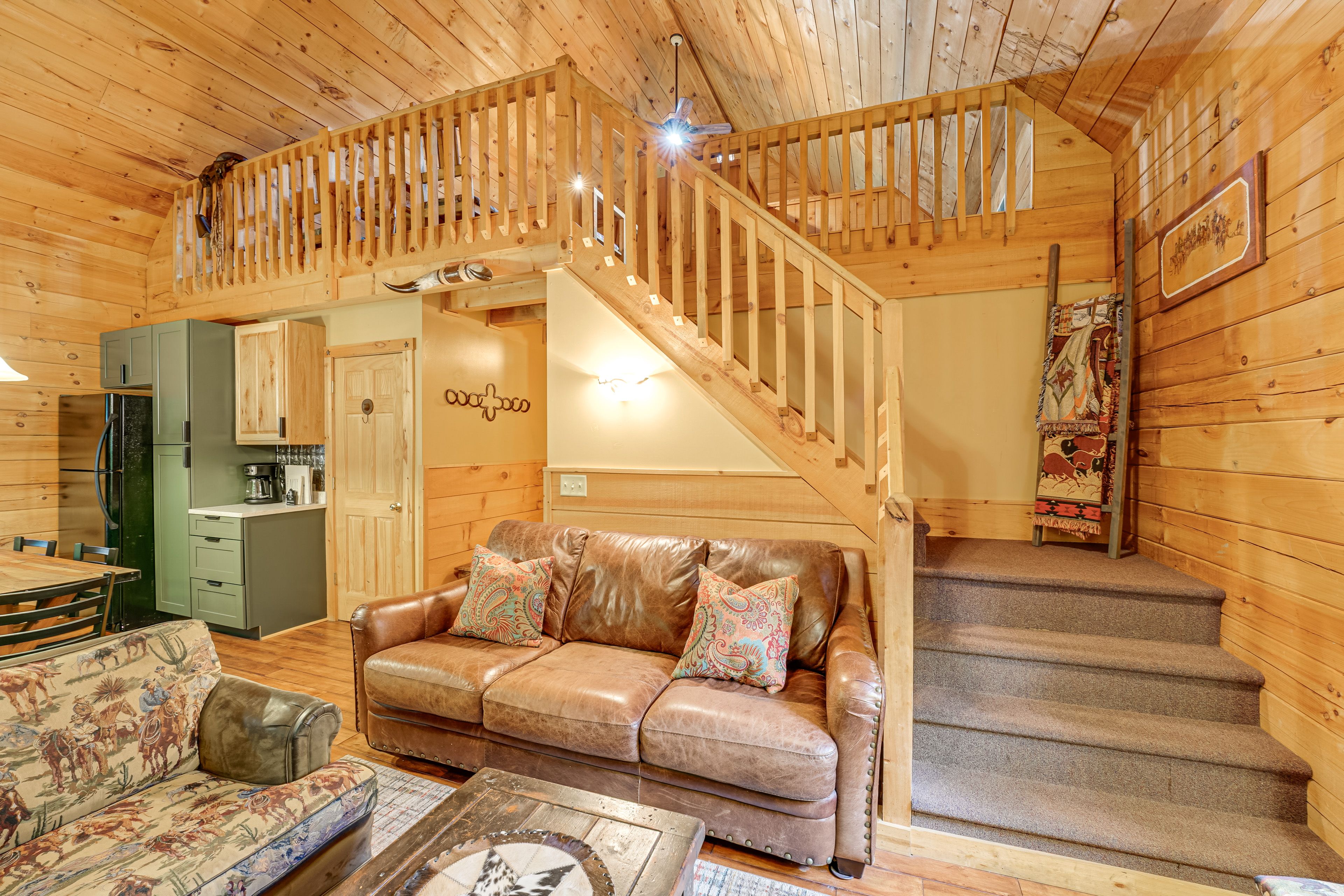 Living Room | Main Floor | Central A/C & Heat | Cable TV