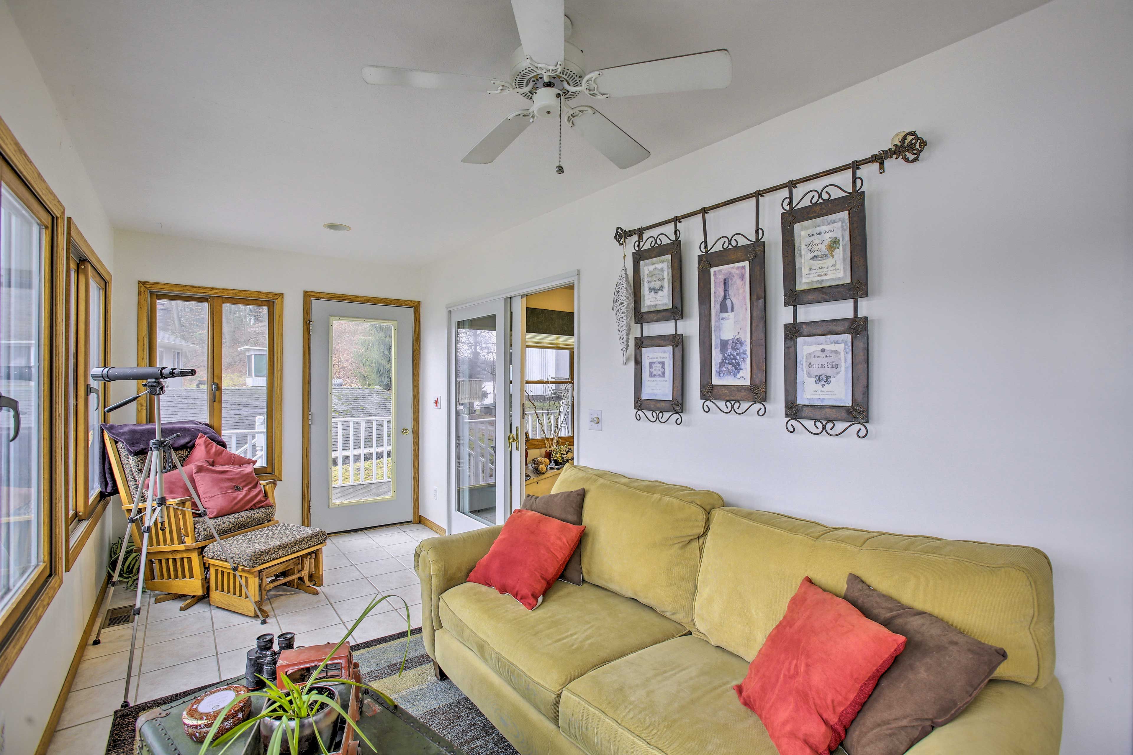 Sunroom | 2nd Floor | Free WiFi