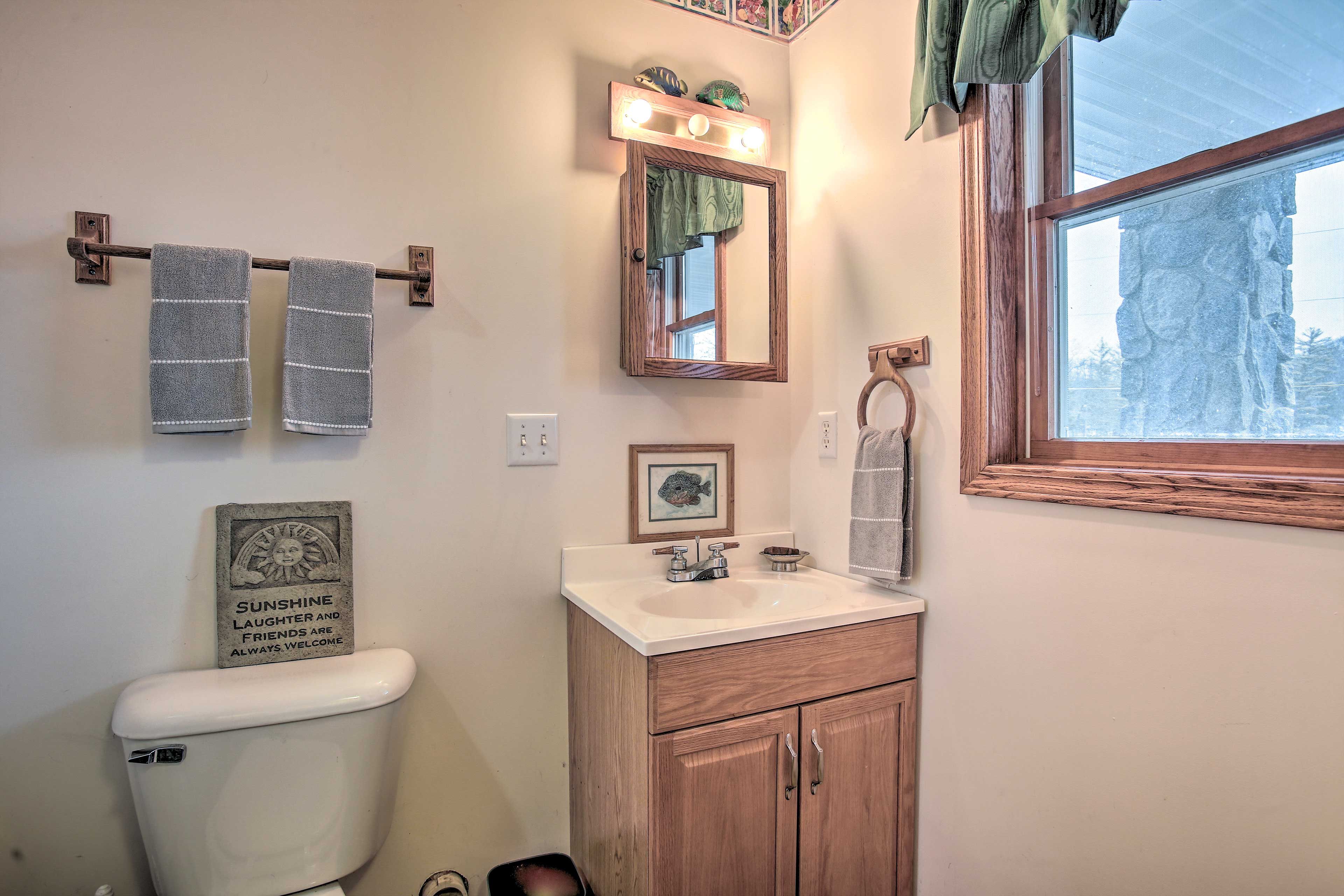Full Bathroom | 1st Floor