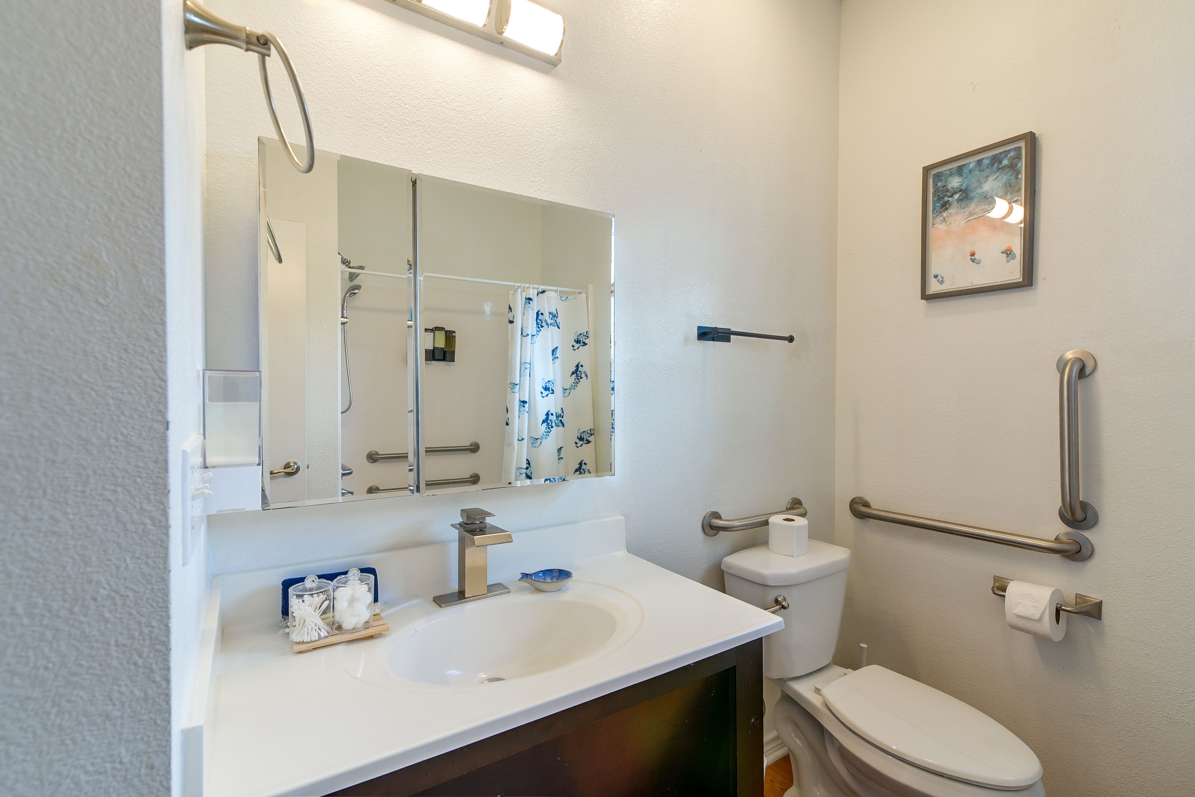 Bathroom | 1st Floor