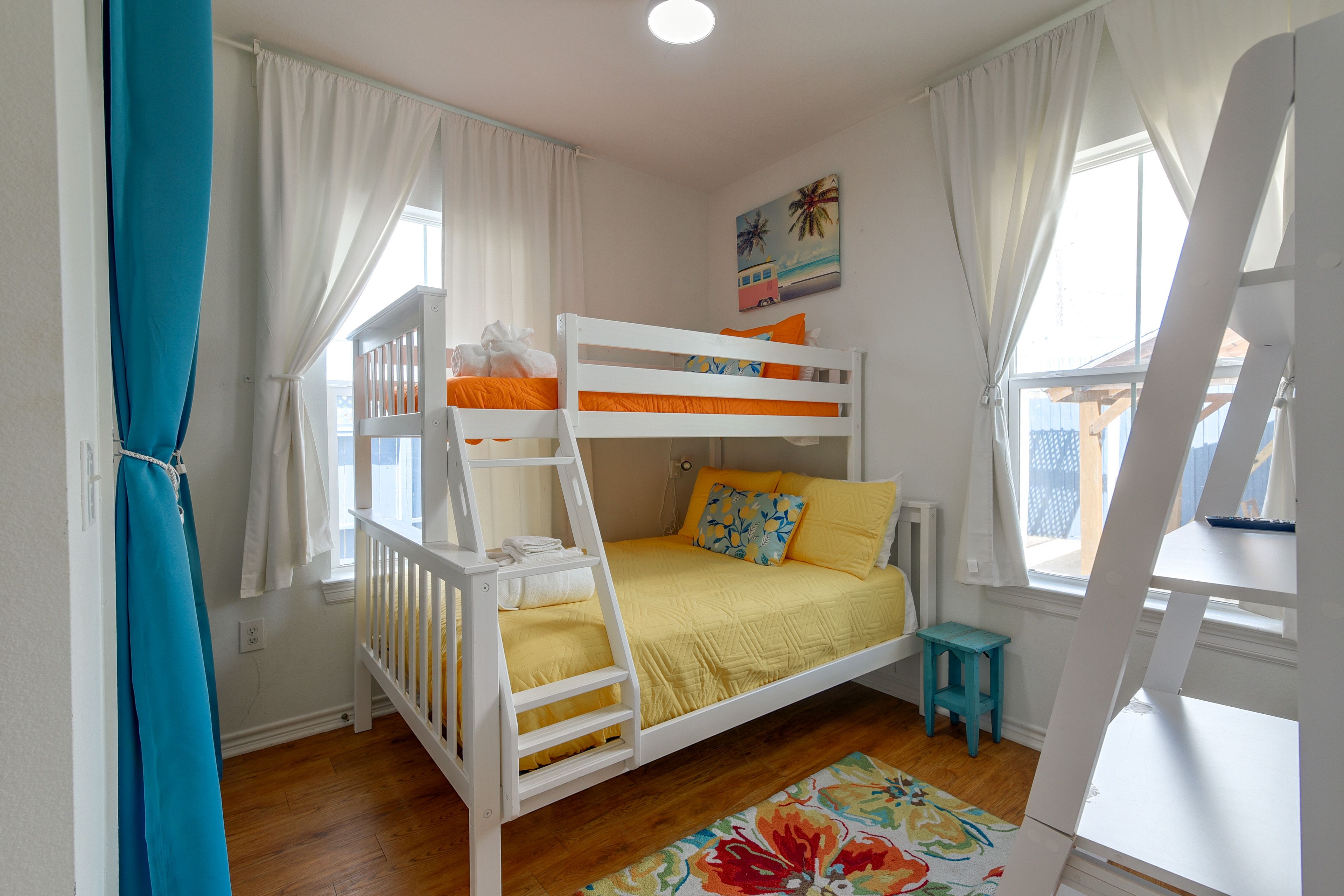 Bedroom 2 | Twin/Full Bunk Bed | 1st Floor