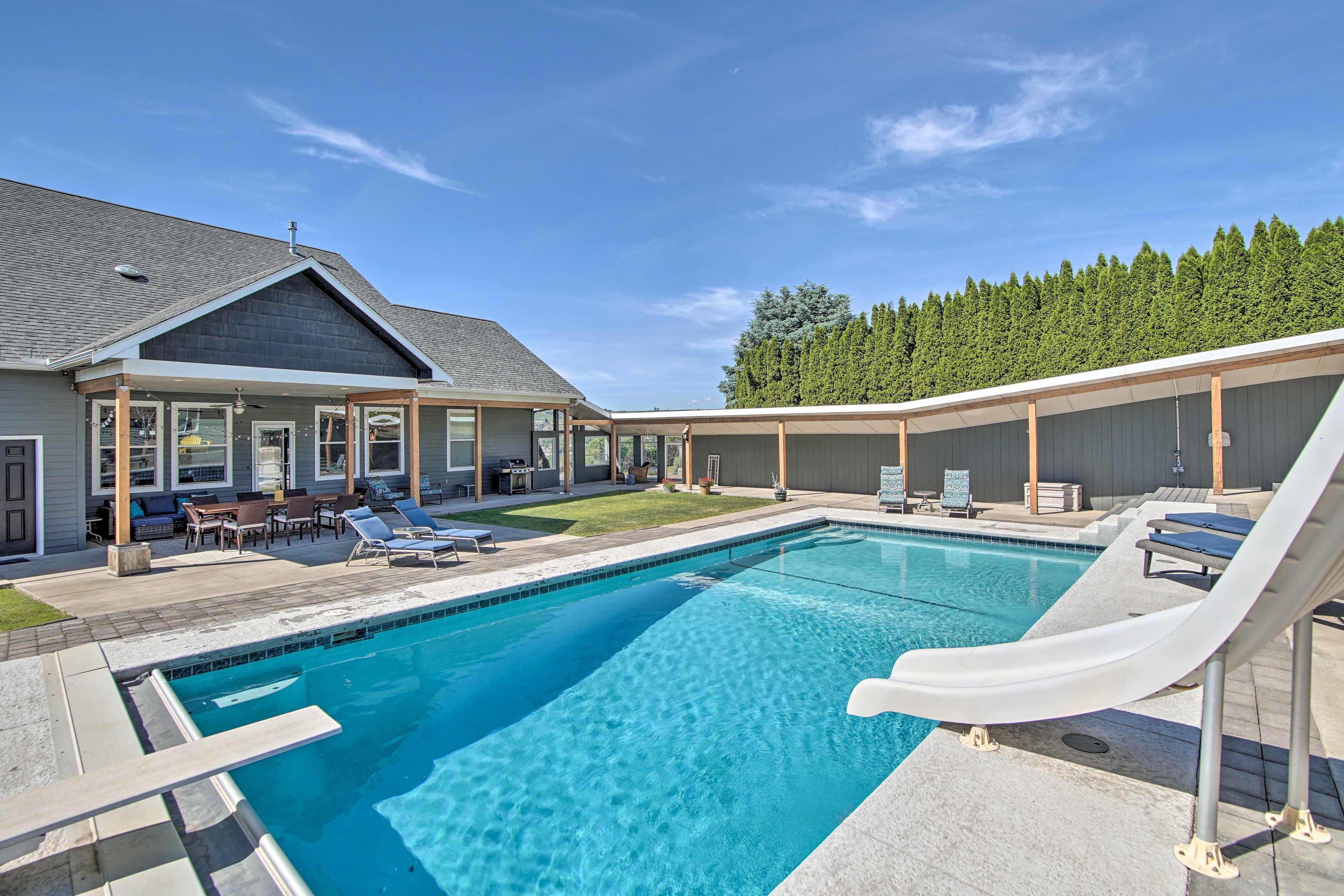 Backyard w/ Large Saltwater Pool (Seasonal; End of May - End of September)