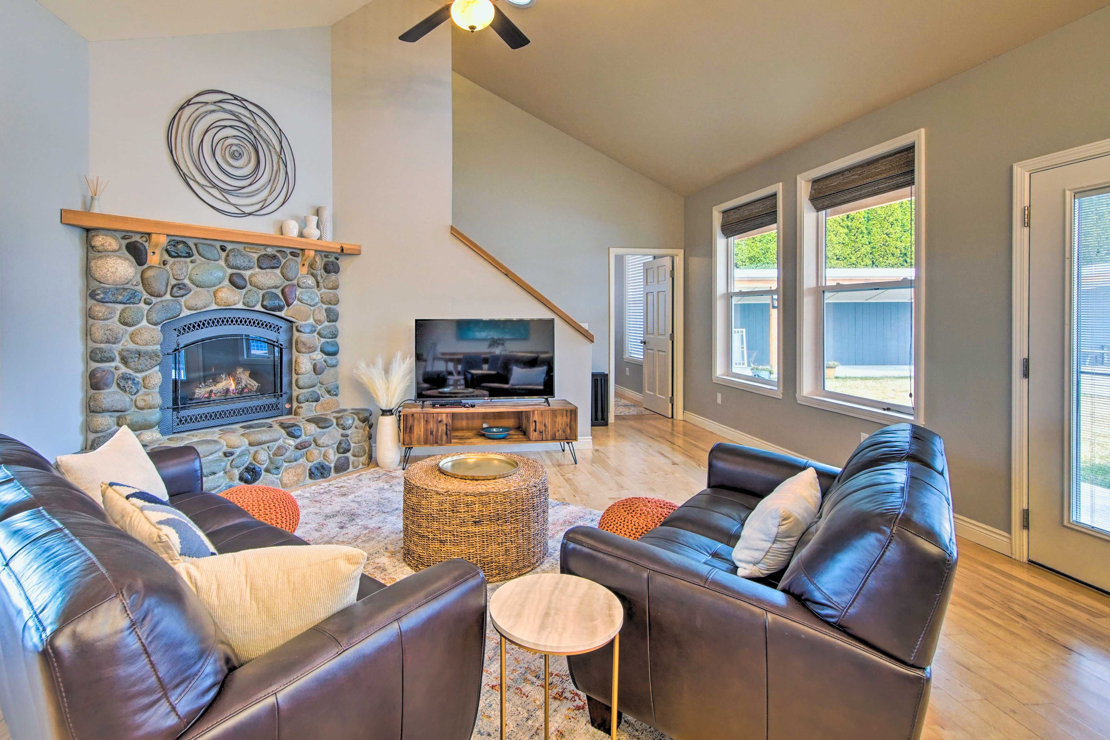 Living Room | Smart TV