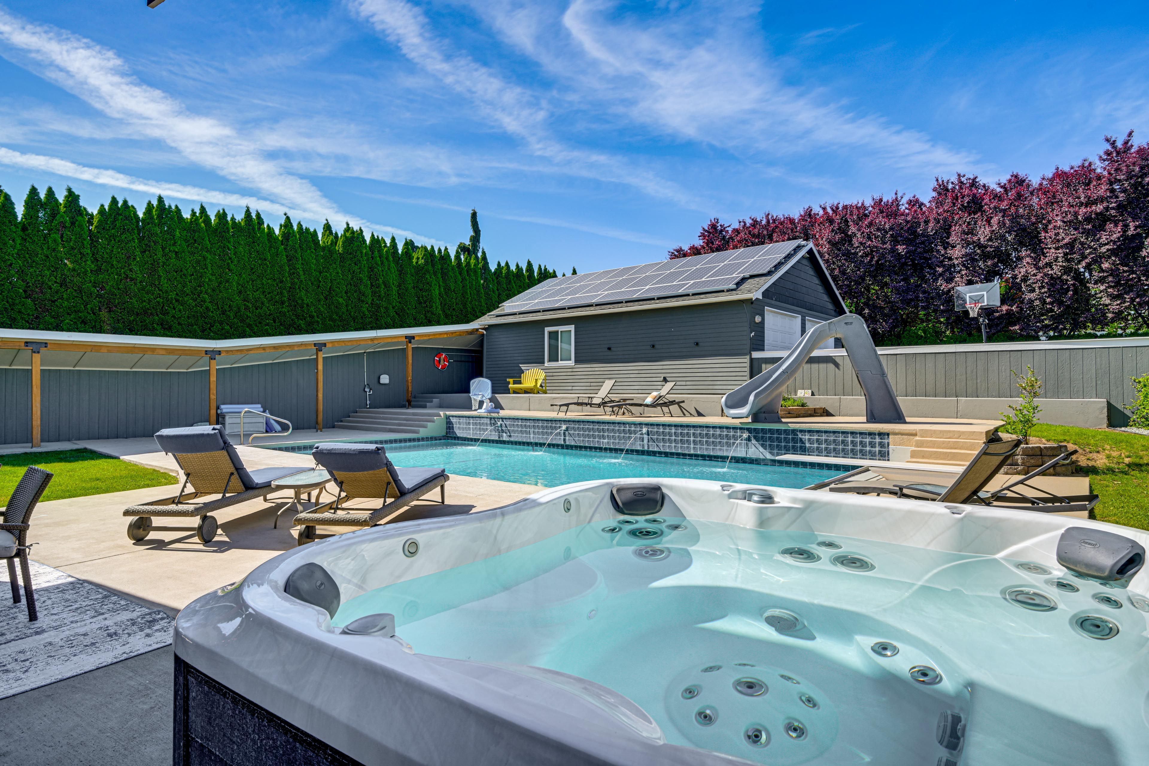 Backyard | Saltwater Pool | Hot Tub