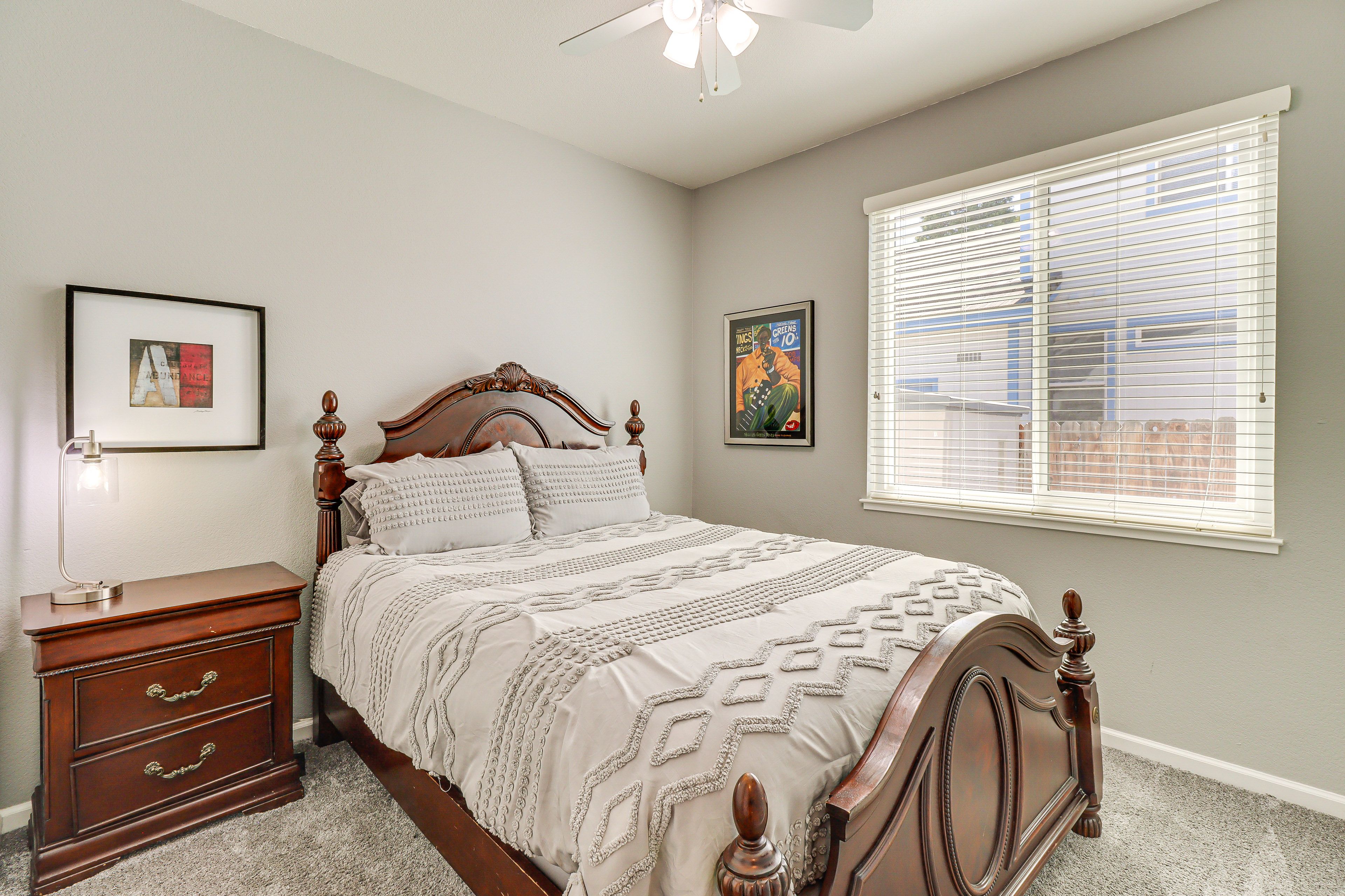 Bedroom 2 | Queen Bed