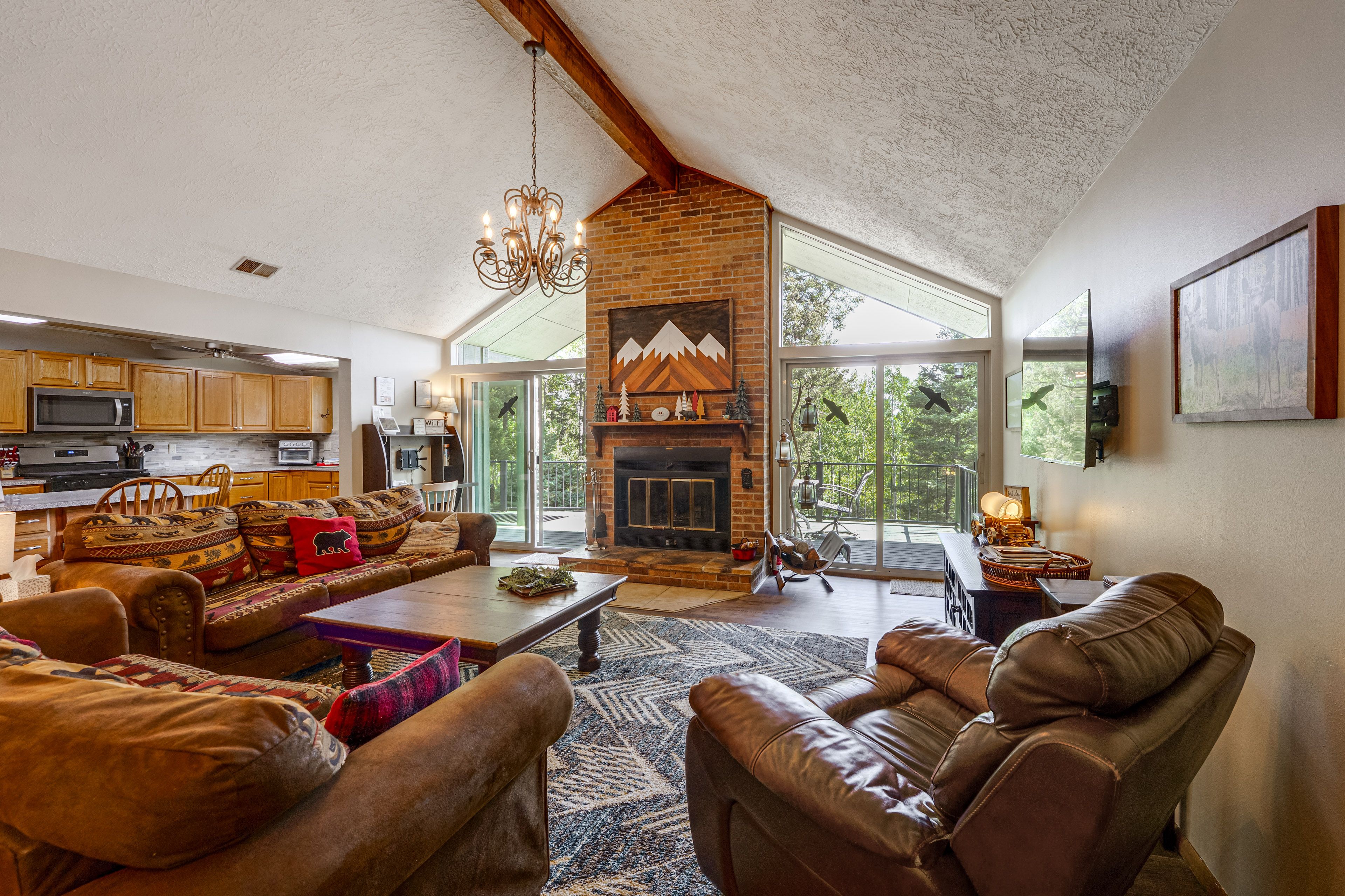 Living Room | Main Level | Free WiFi (Fiber Optic)
