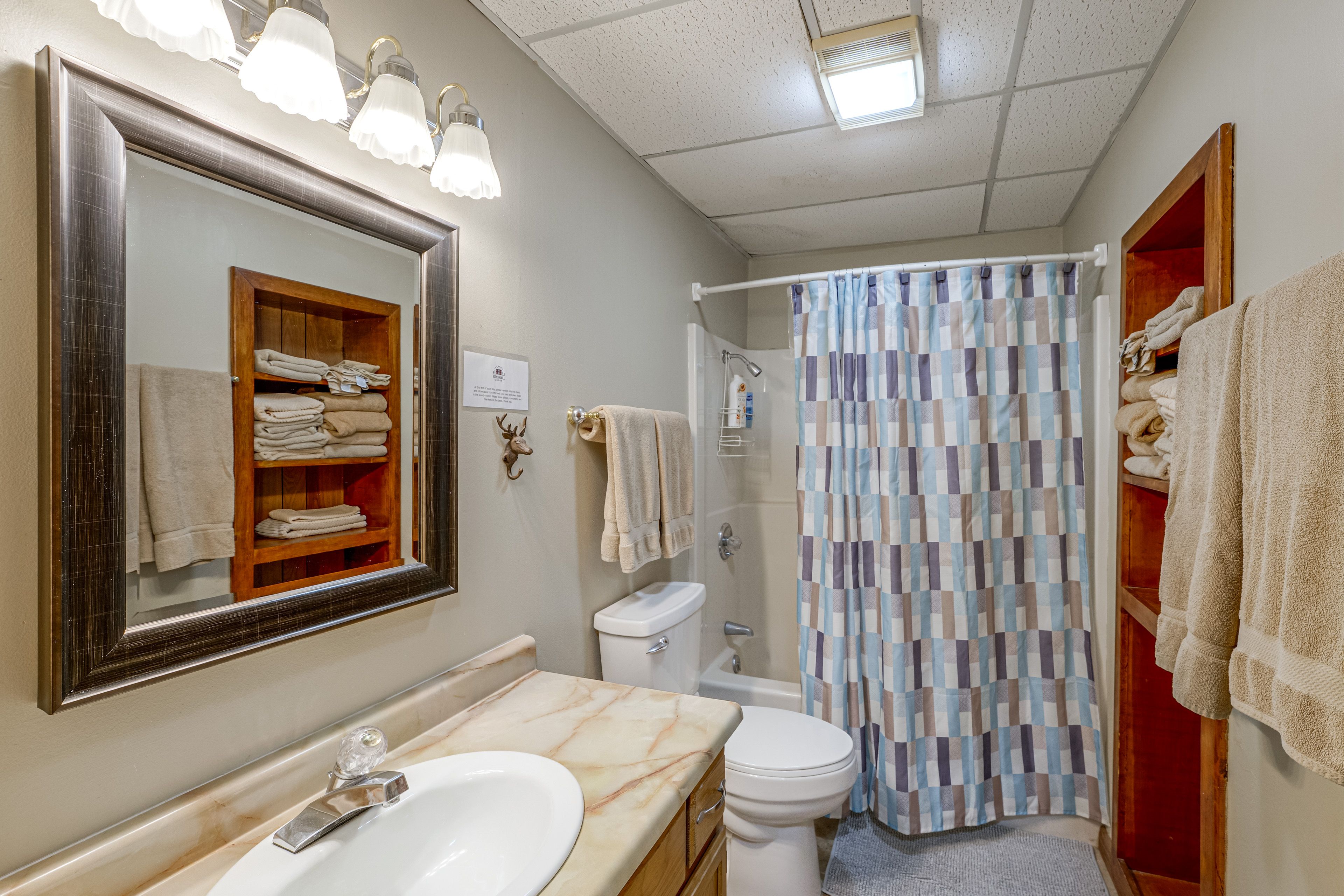 Full Bathroom