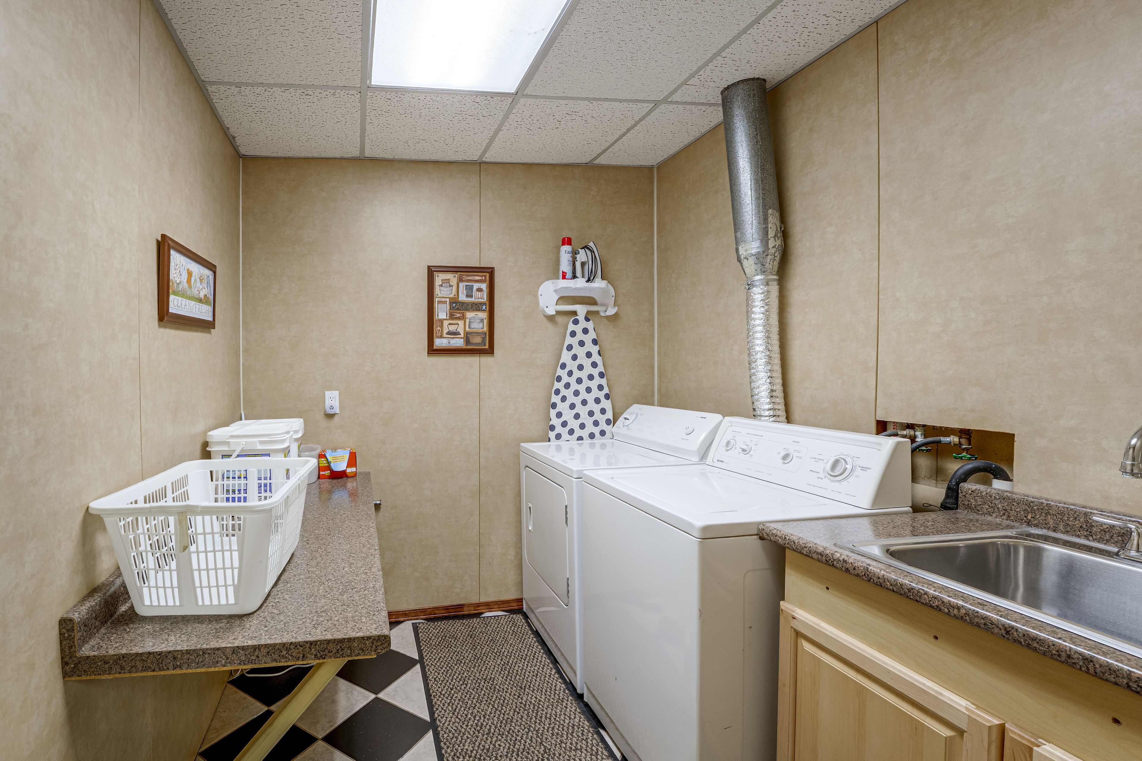 Laundry Room | Detergent Provided