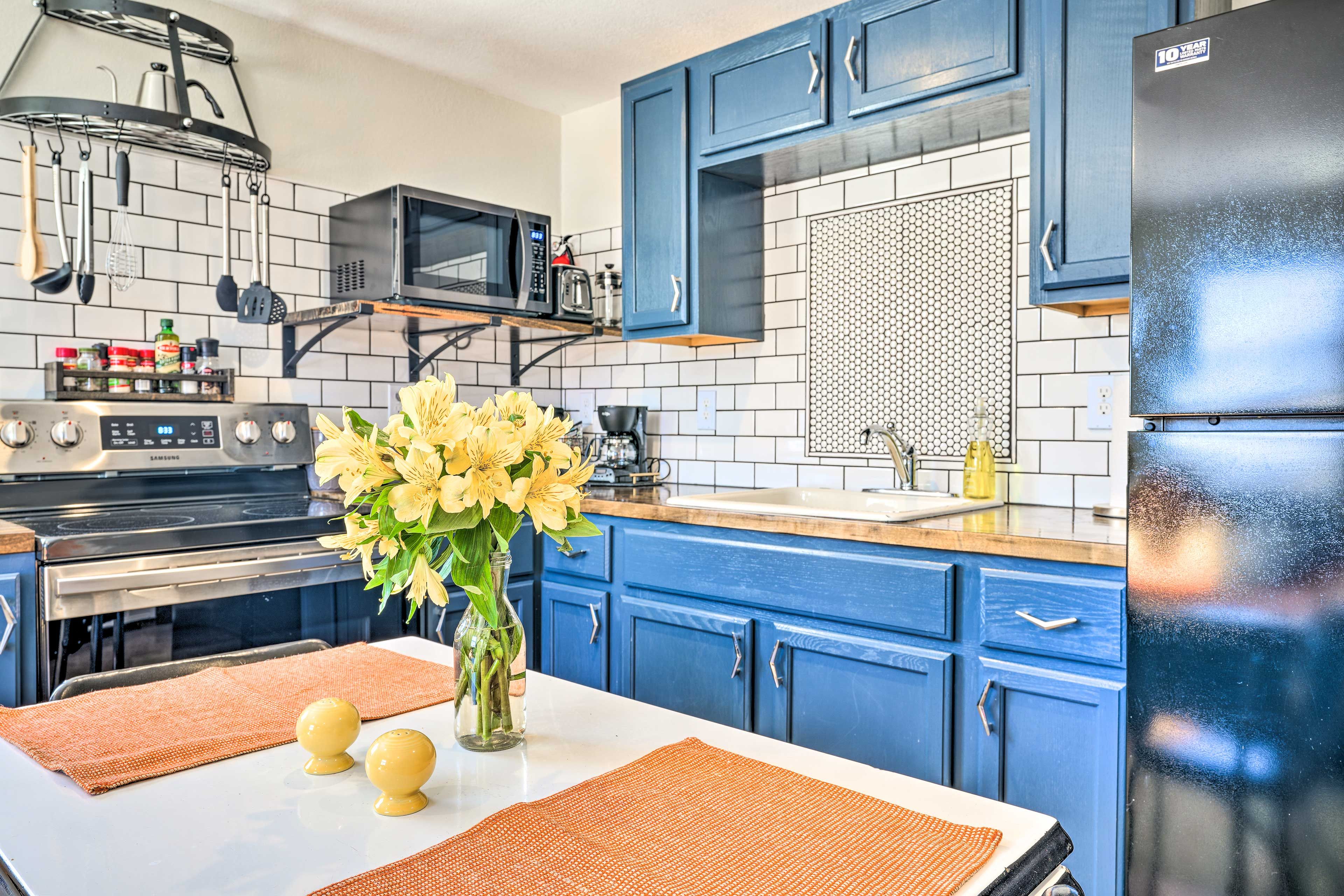 Fairfax Vacation Rental | 1BR | 1BA | Step-Free Access | 500 Sq Ft