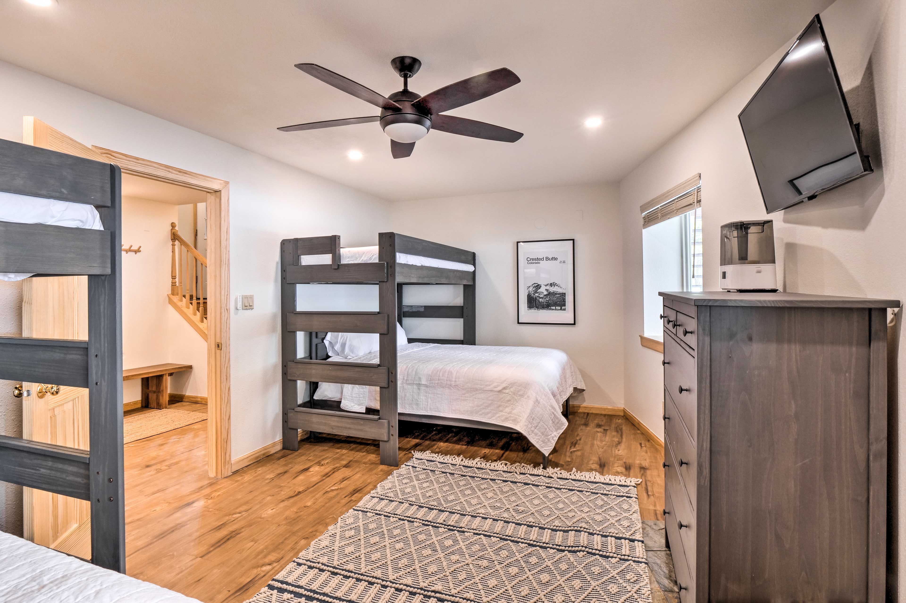 Bedroom 4 | Smart TV