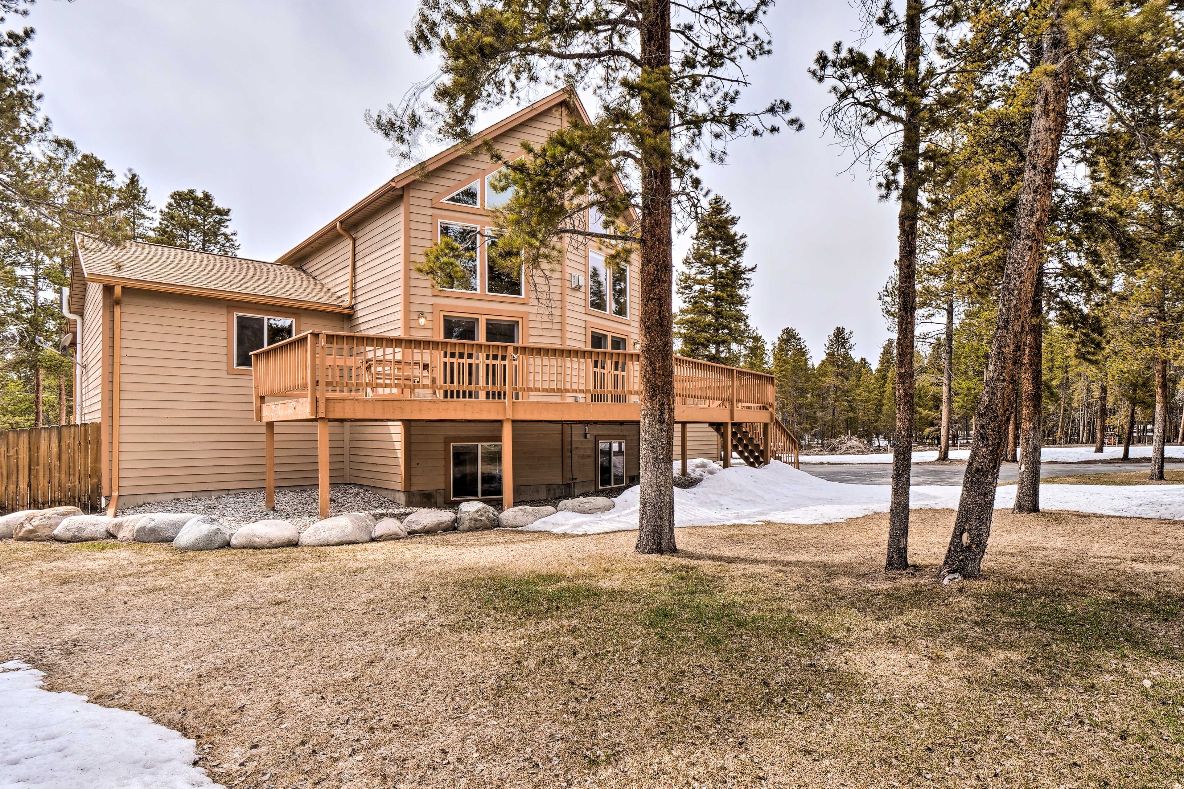 Property Exterior | Front & Back Decks