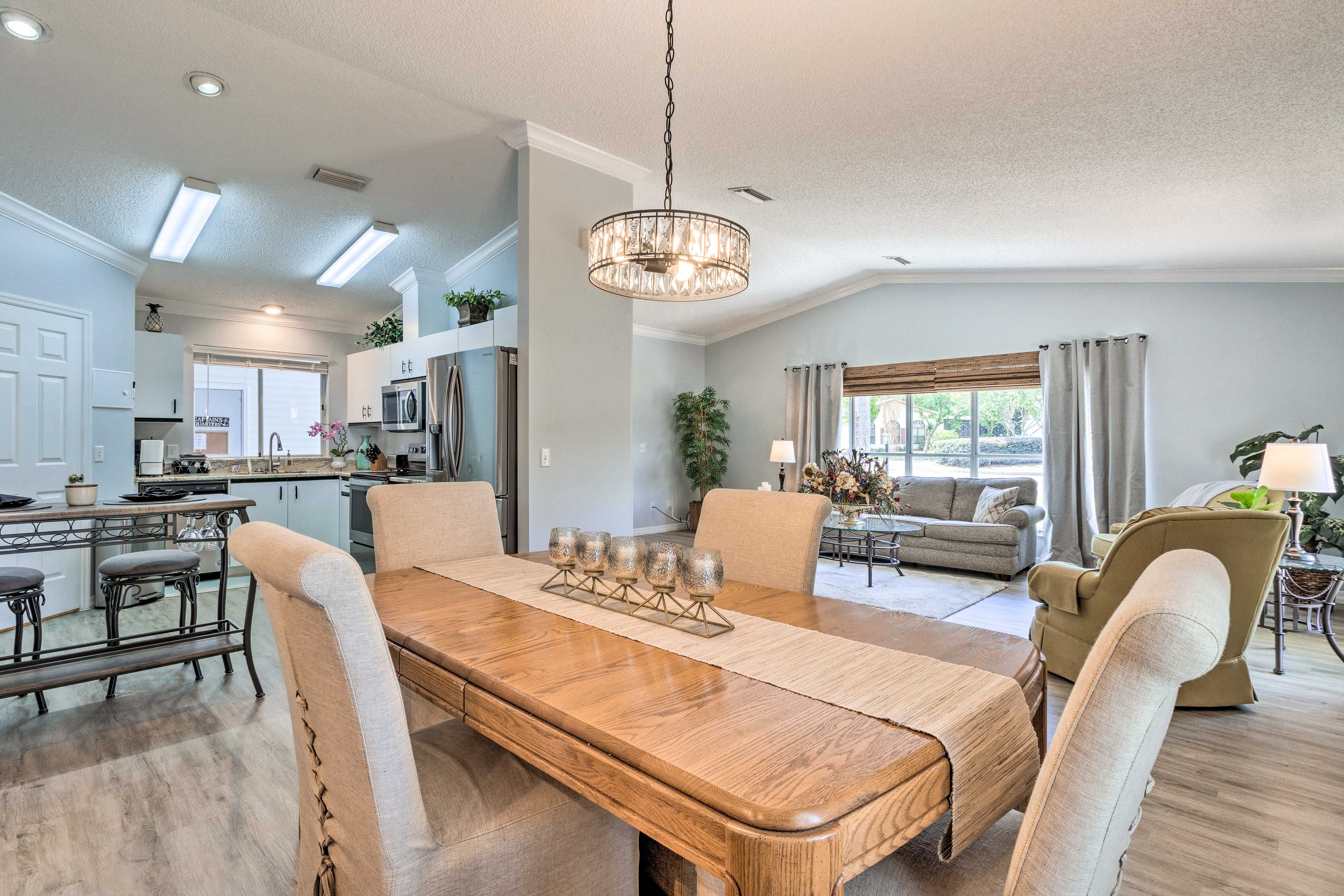Dining Area | Dishware & Flatware