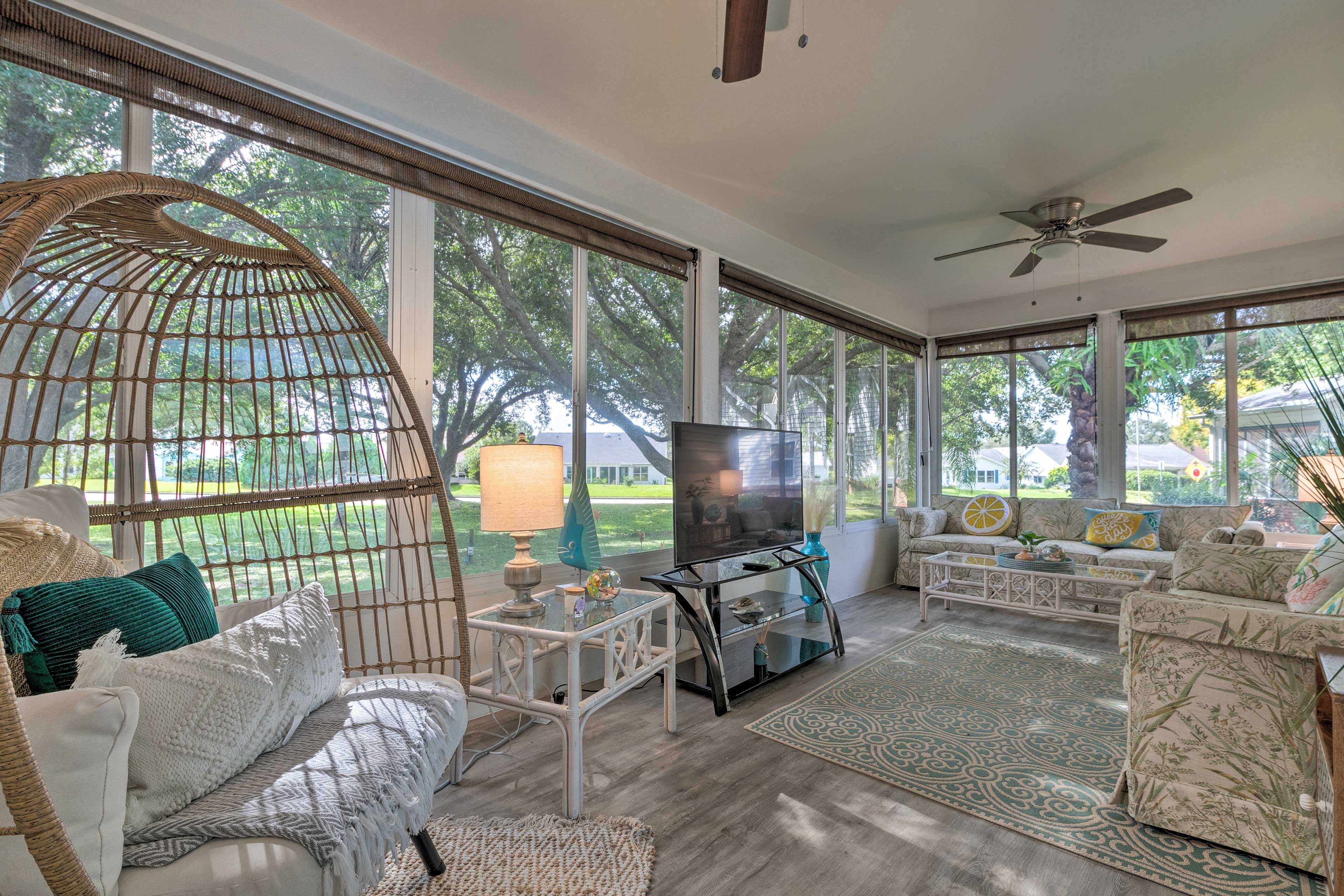 Sunroom | Smart TV
