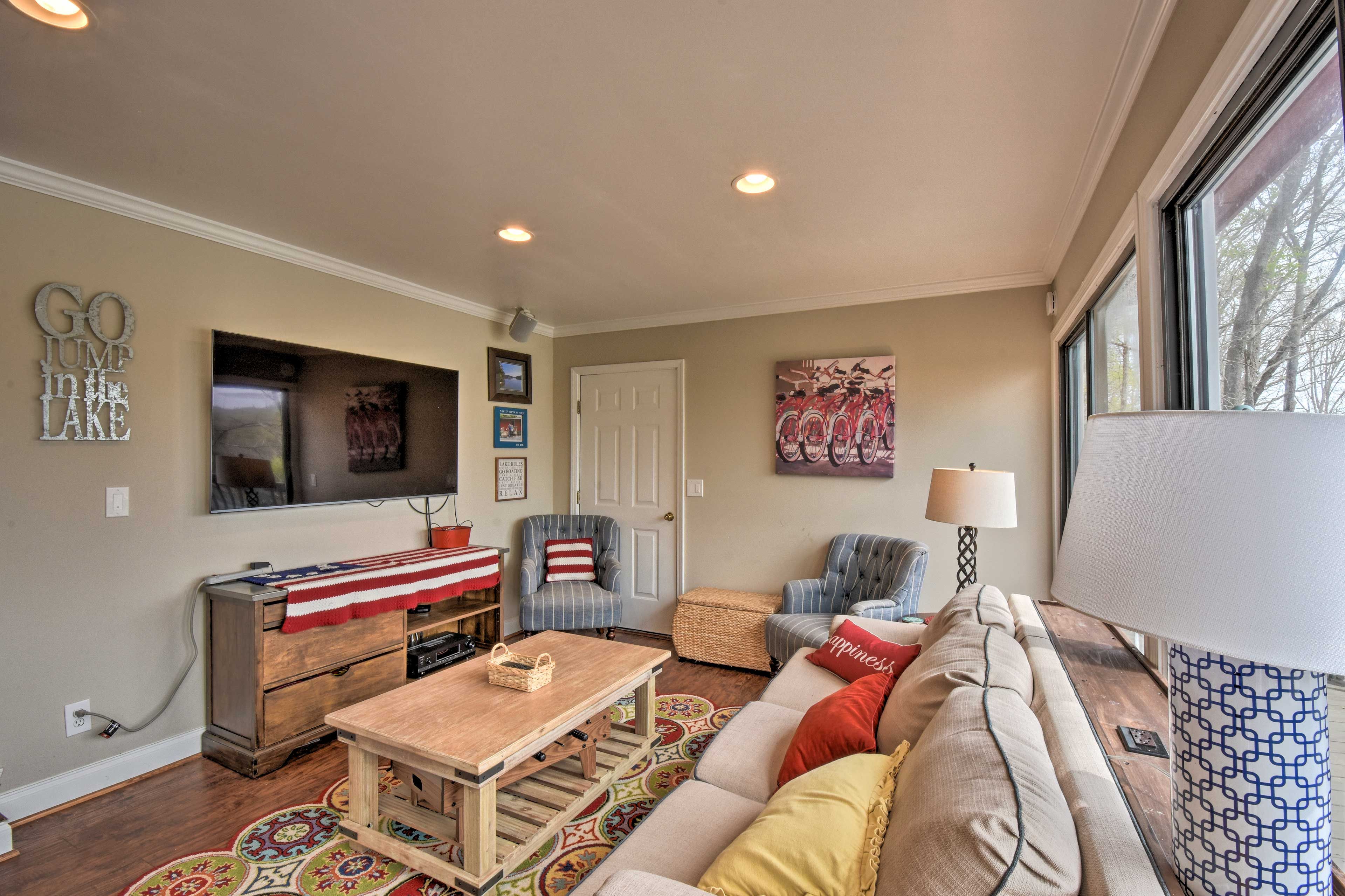 Living Room | Pack 'n Play