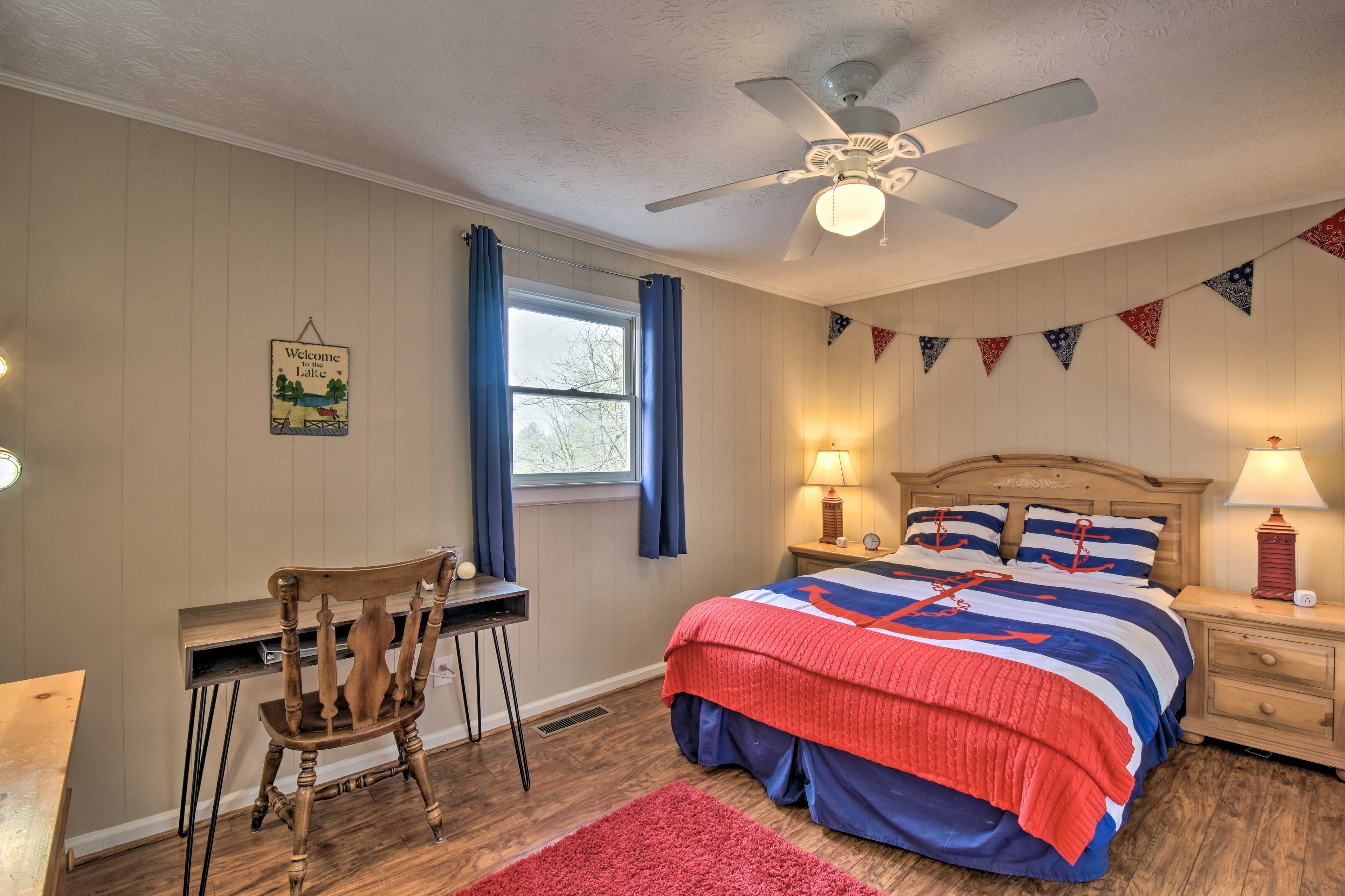 Bedroom 2 | Queen Bed