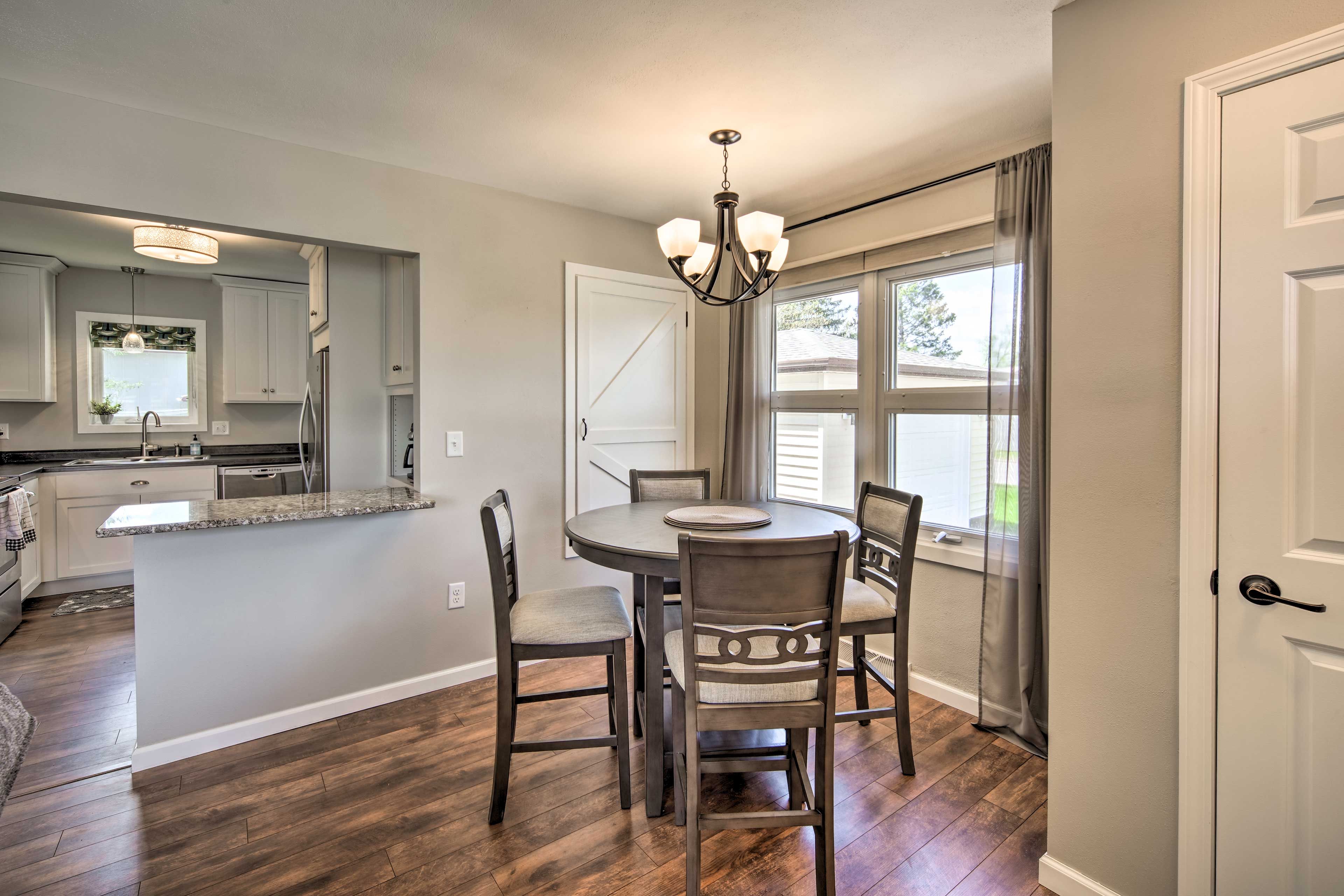 Dining Area | Dishware & Flatware