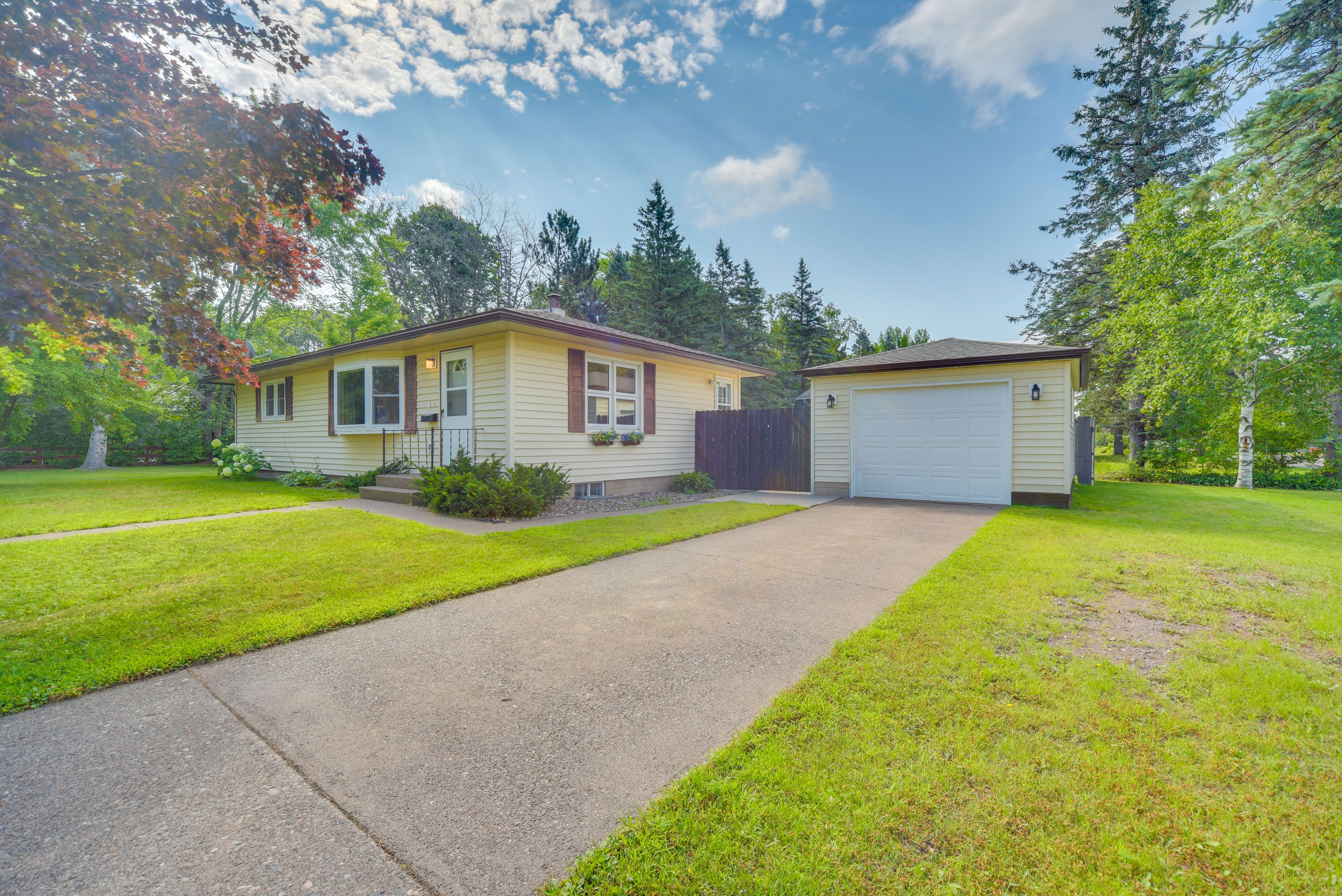 Parking | Driveway (2 Vehicles)