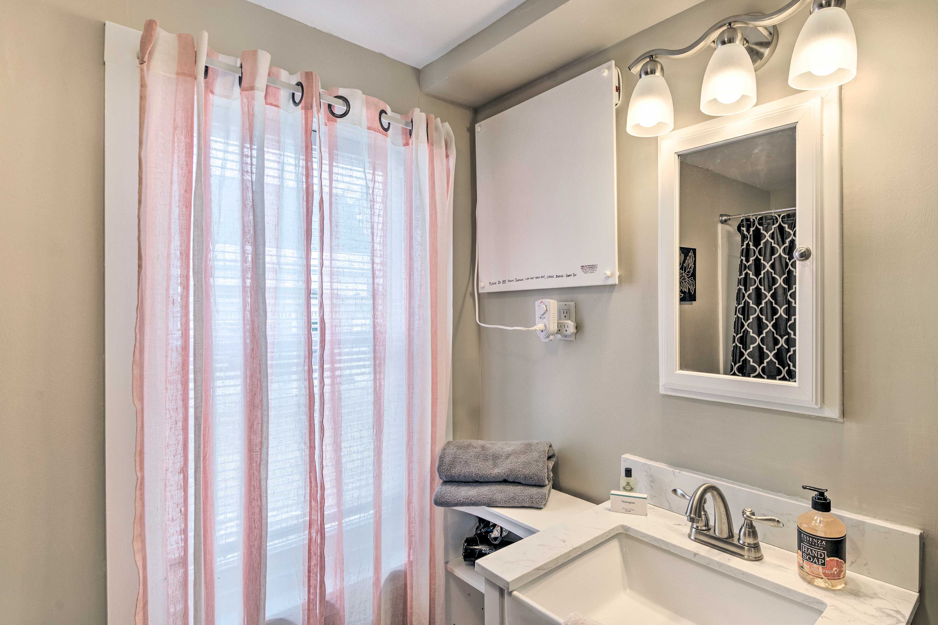 Full Bathroom