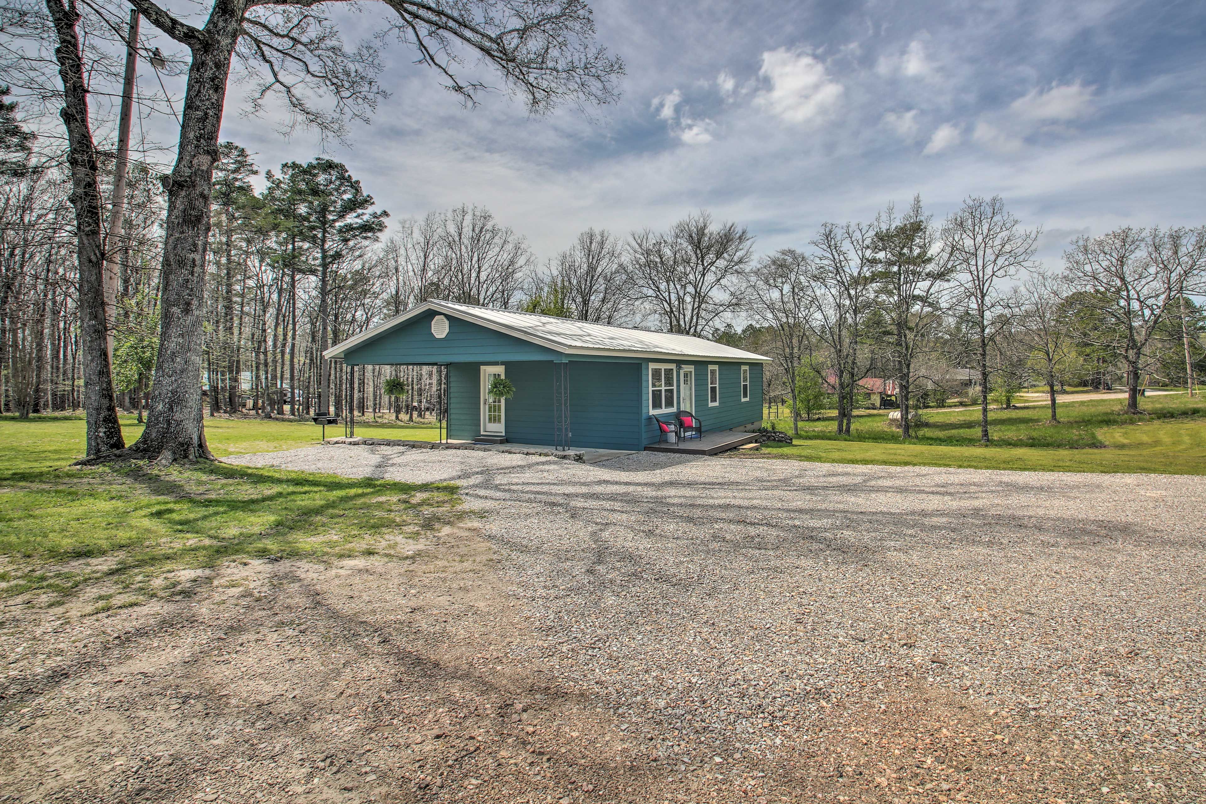 Parking | Carport (1 Vehicle) | Driveway (2 Vehicles) | RV/Trailer/Boat Parking