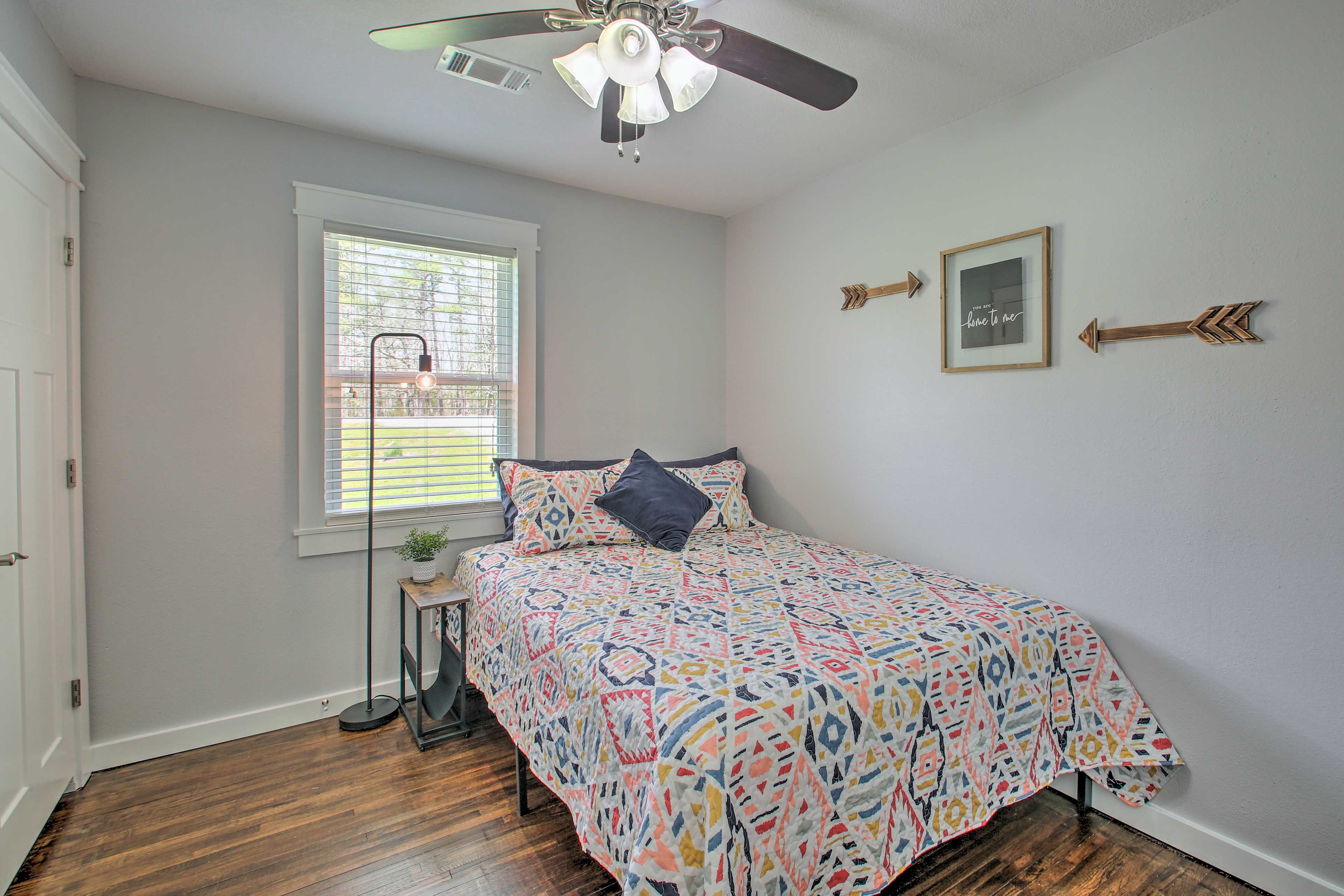 Bedroom 2 | Queen Bed