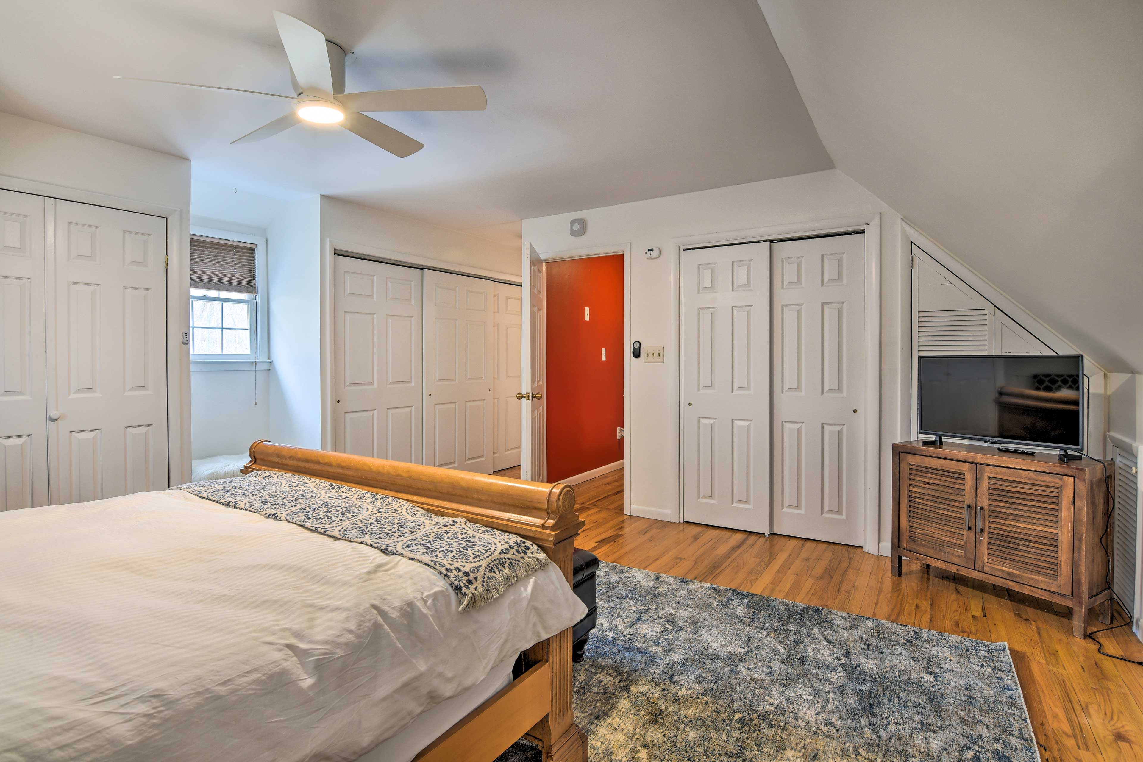 Bedroom 1 | Smart TV | Linens Provided