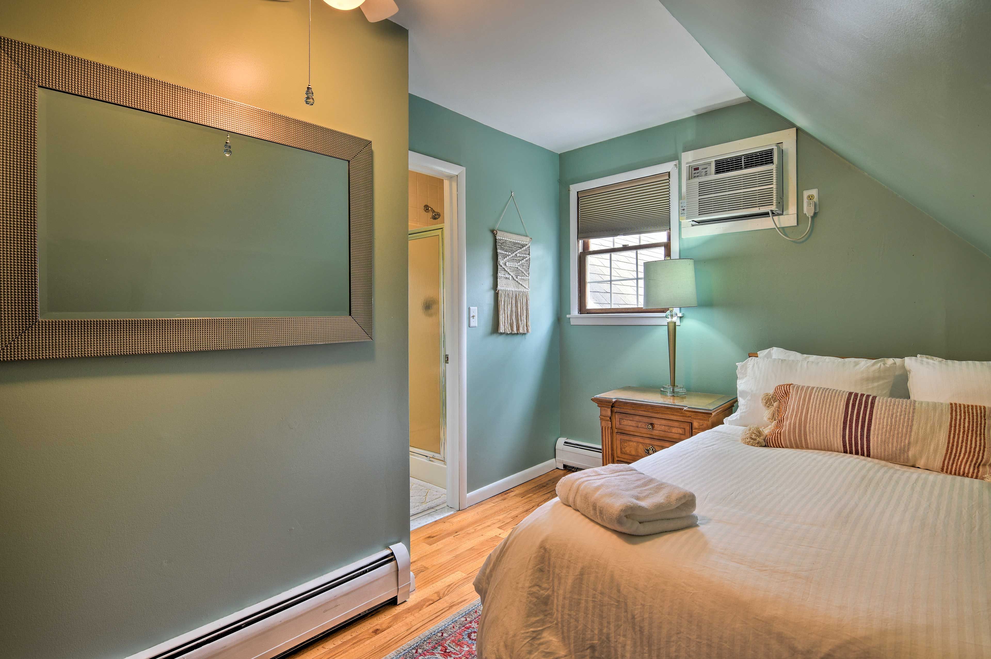 Bedroom 2 | Full Bed | 2nd Floor