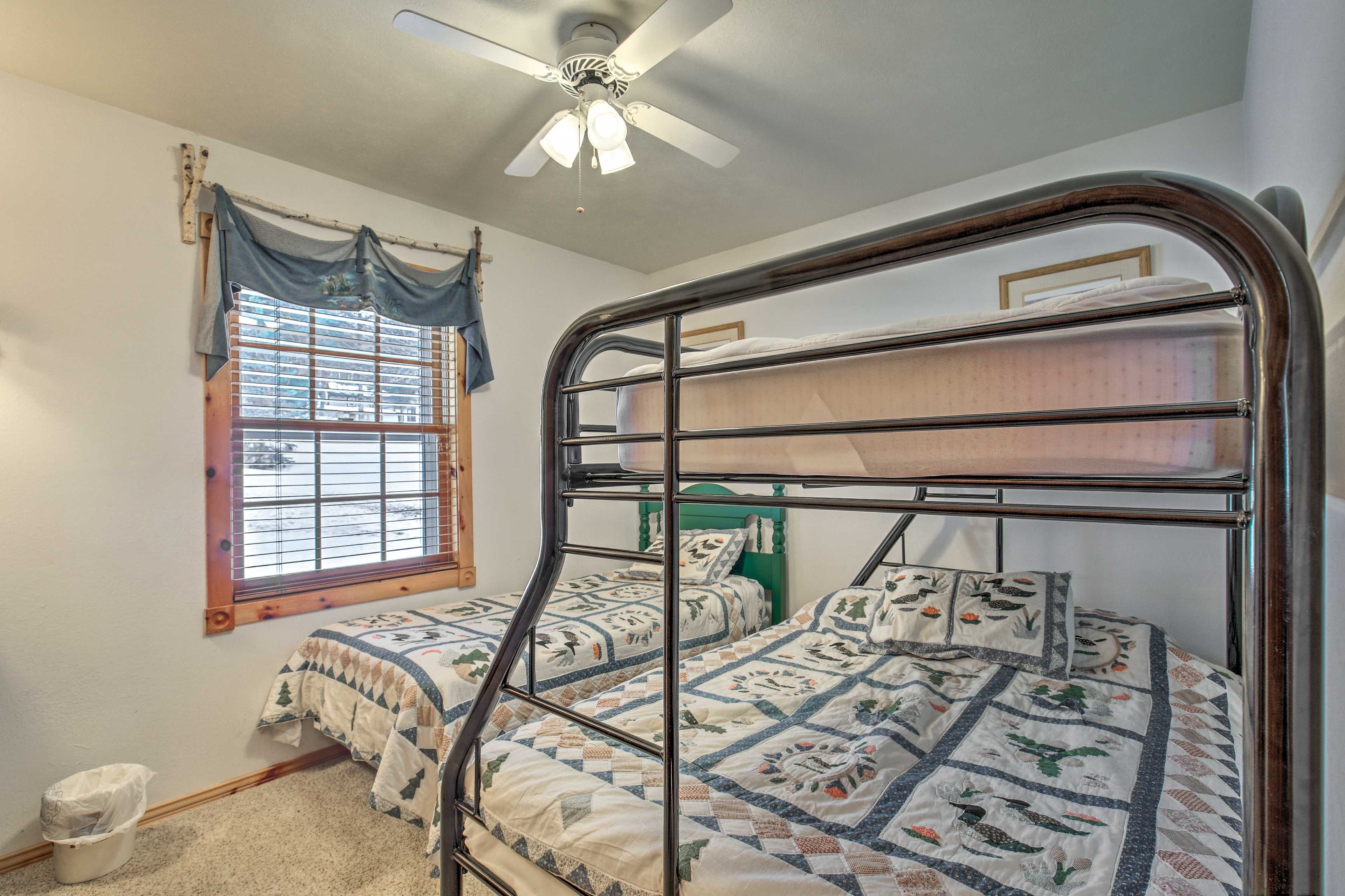 Bedroom 3 | Twin/Full Bunk Bed | Twin Bed