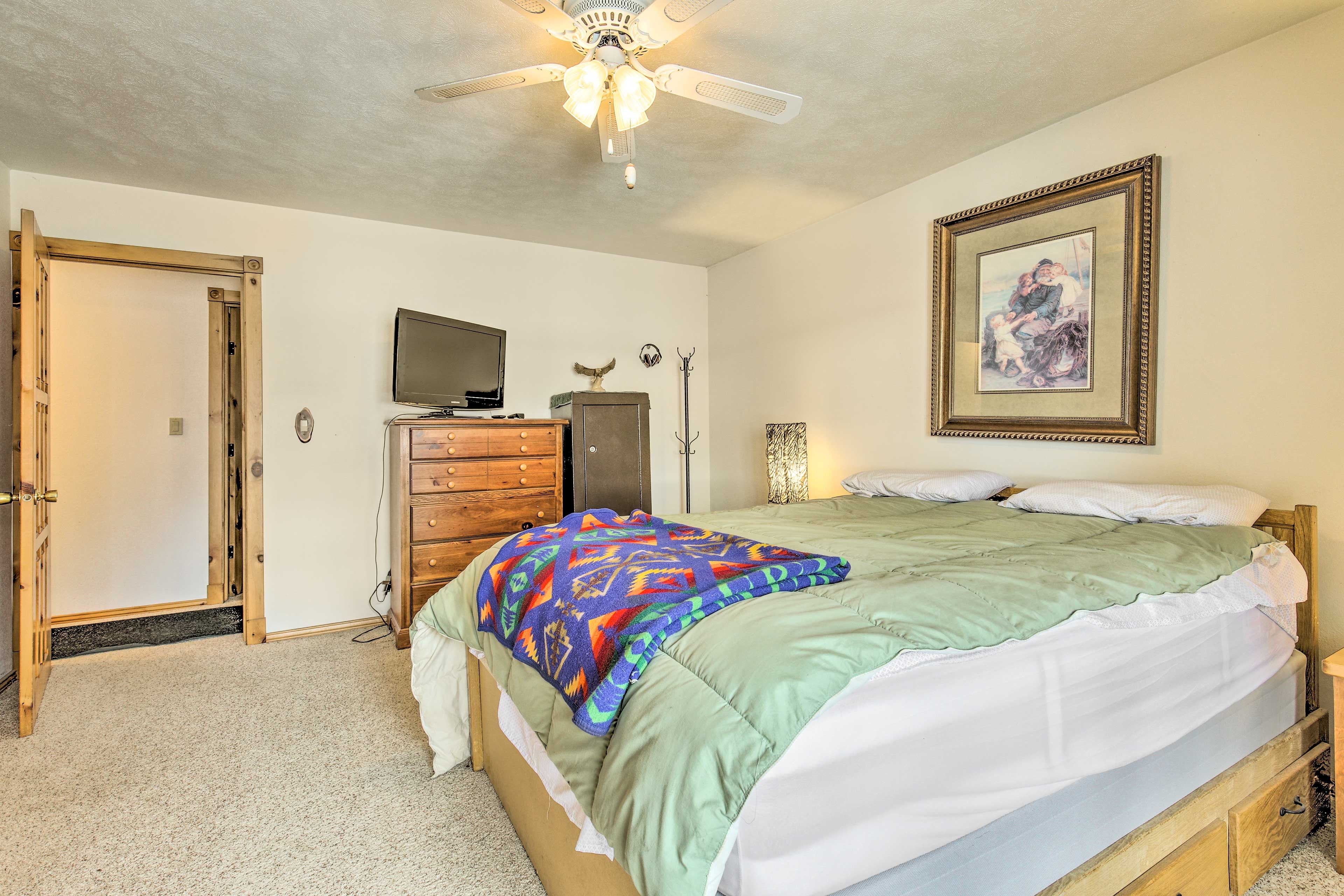 Bedroom 1 | Linens Provided
