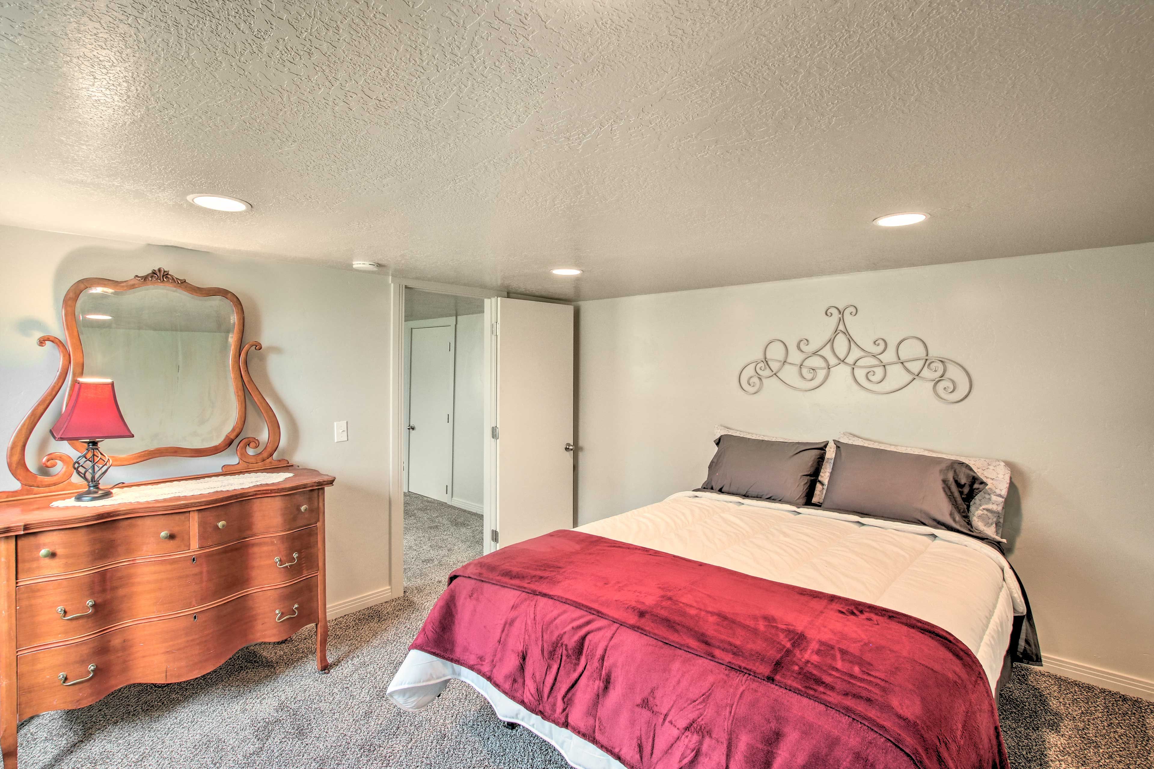 Bedroom 3 | Queen Bed | Basement