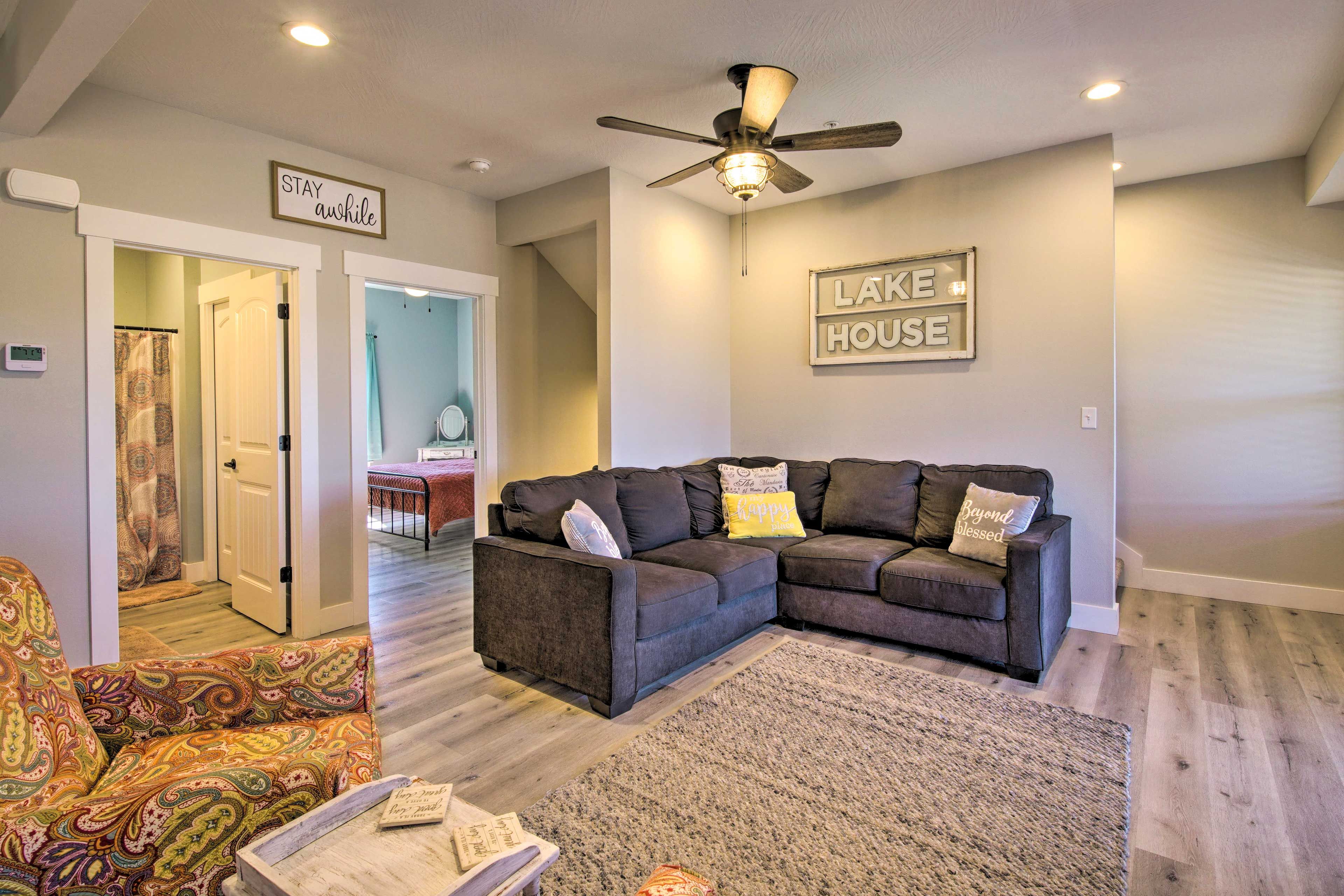 Living Room | Free WiFi
