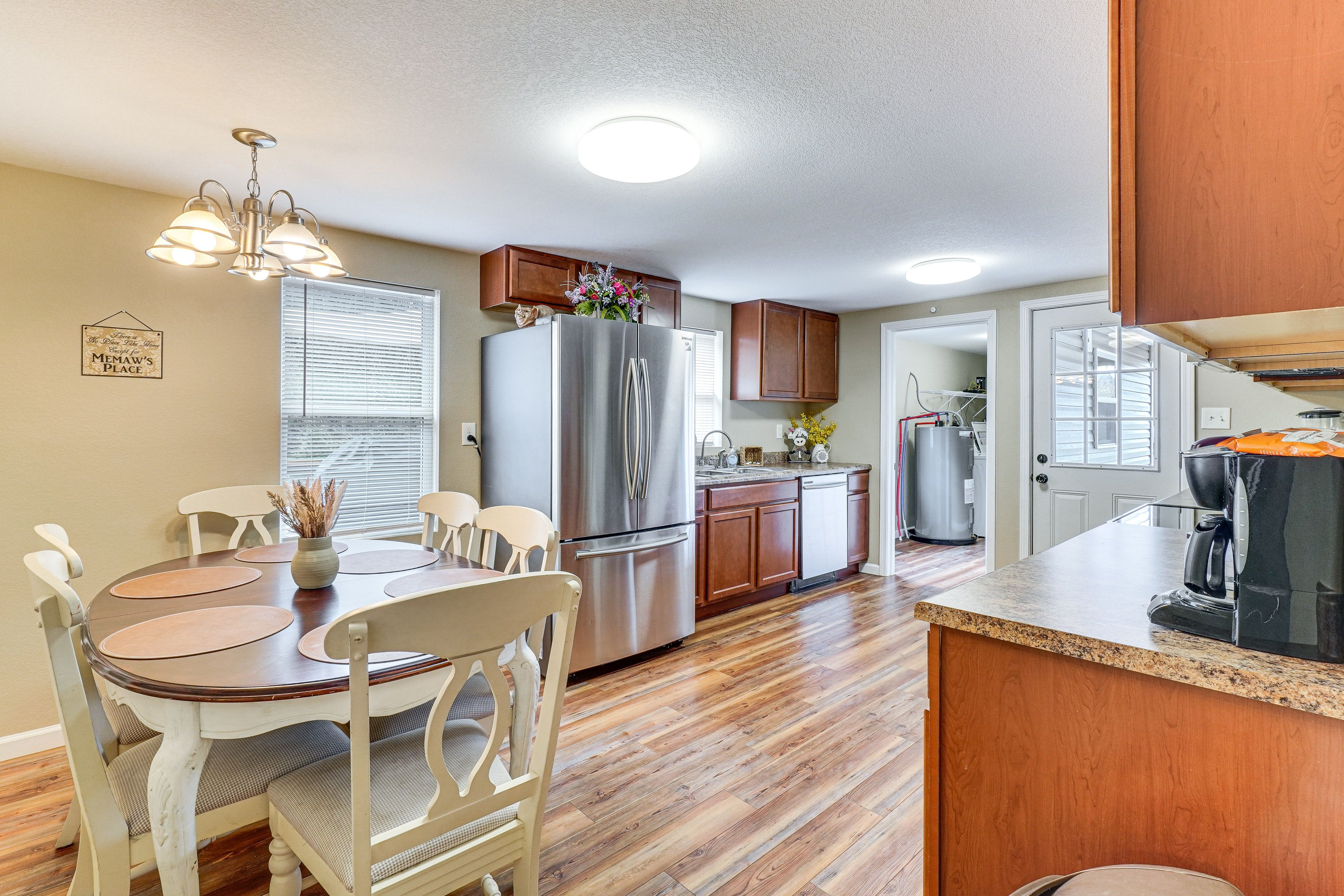 Kitchen | Single-Story Home