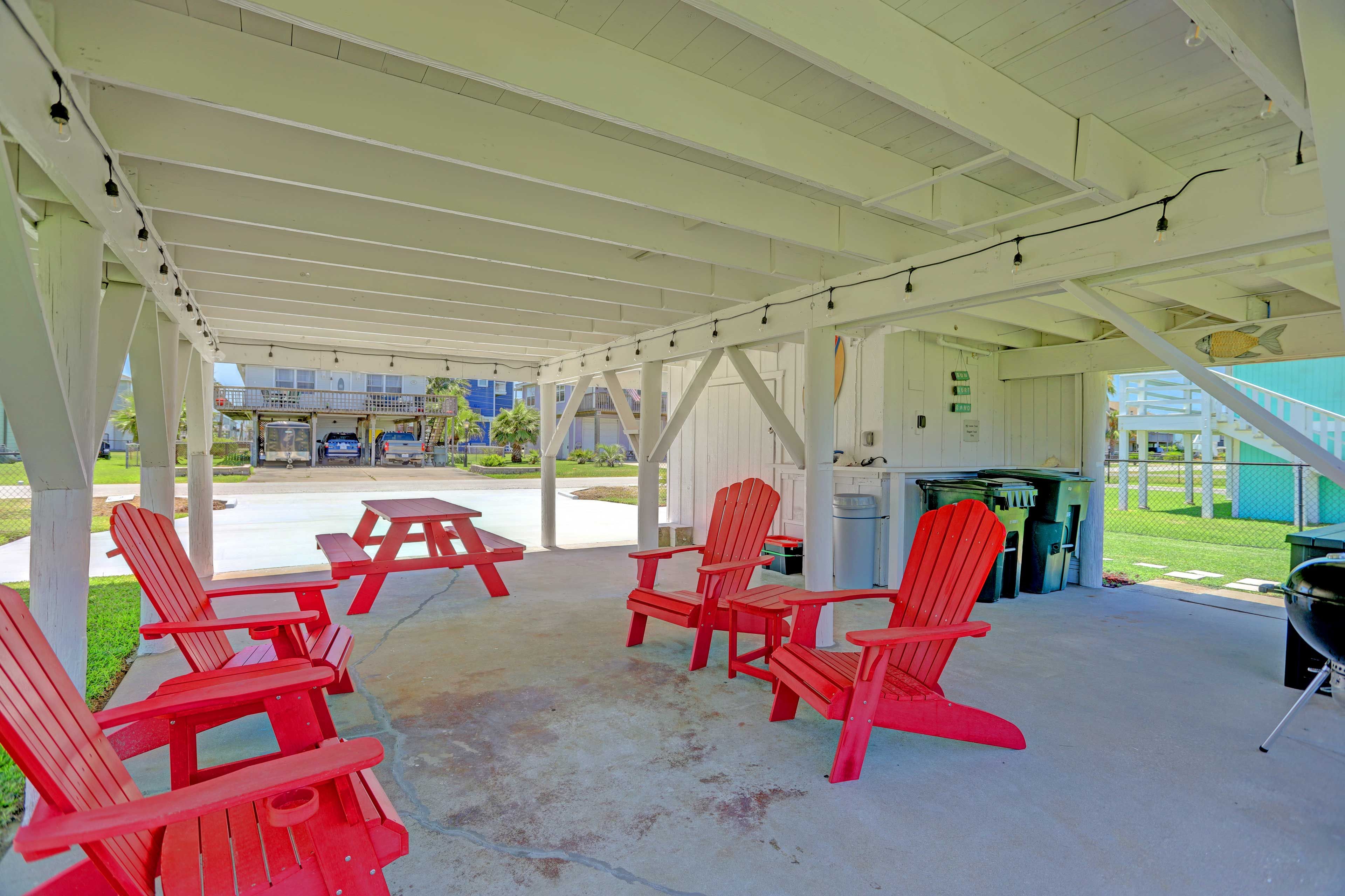 Patio | Outdoor Seating