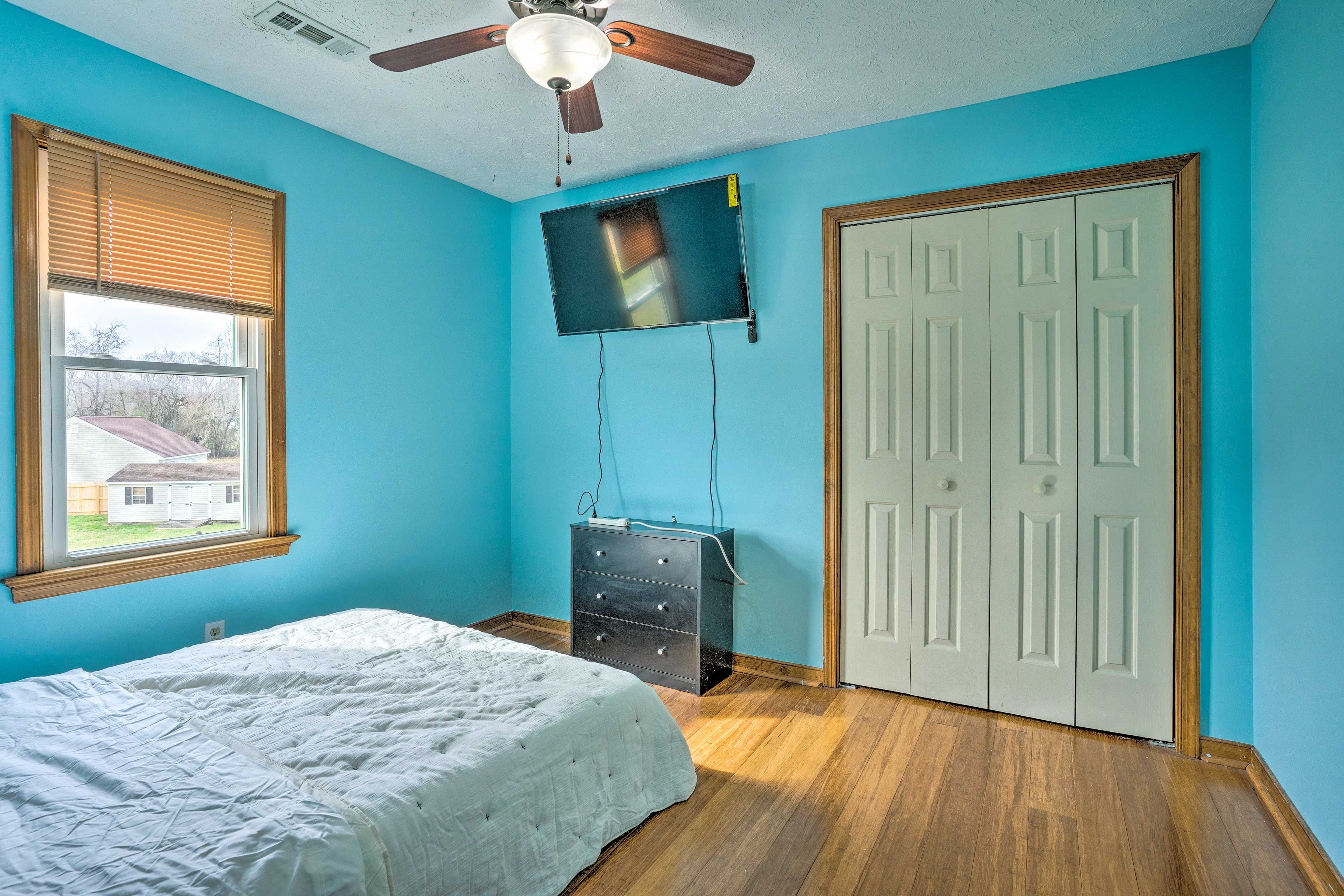 Bedroom 2 | Smart TV