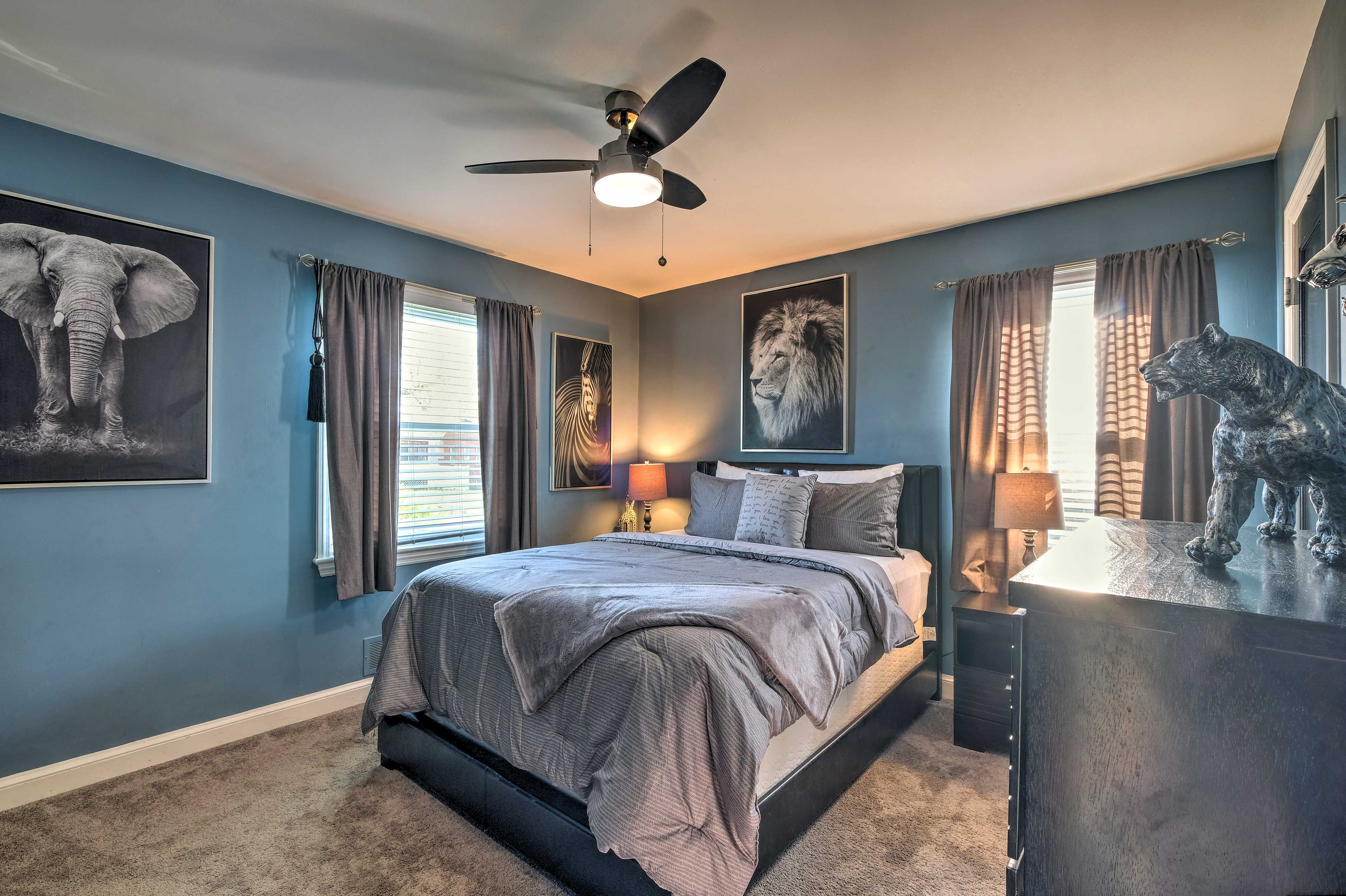 Bedroom 1 | 1st Floor | Queen Bed