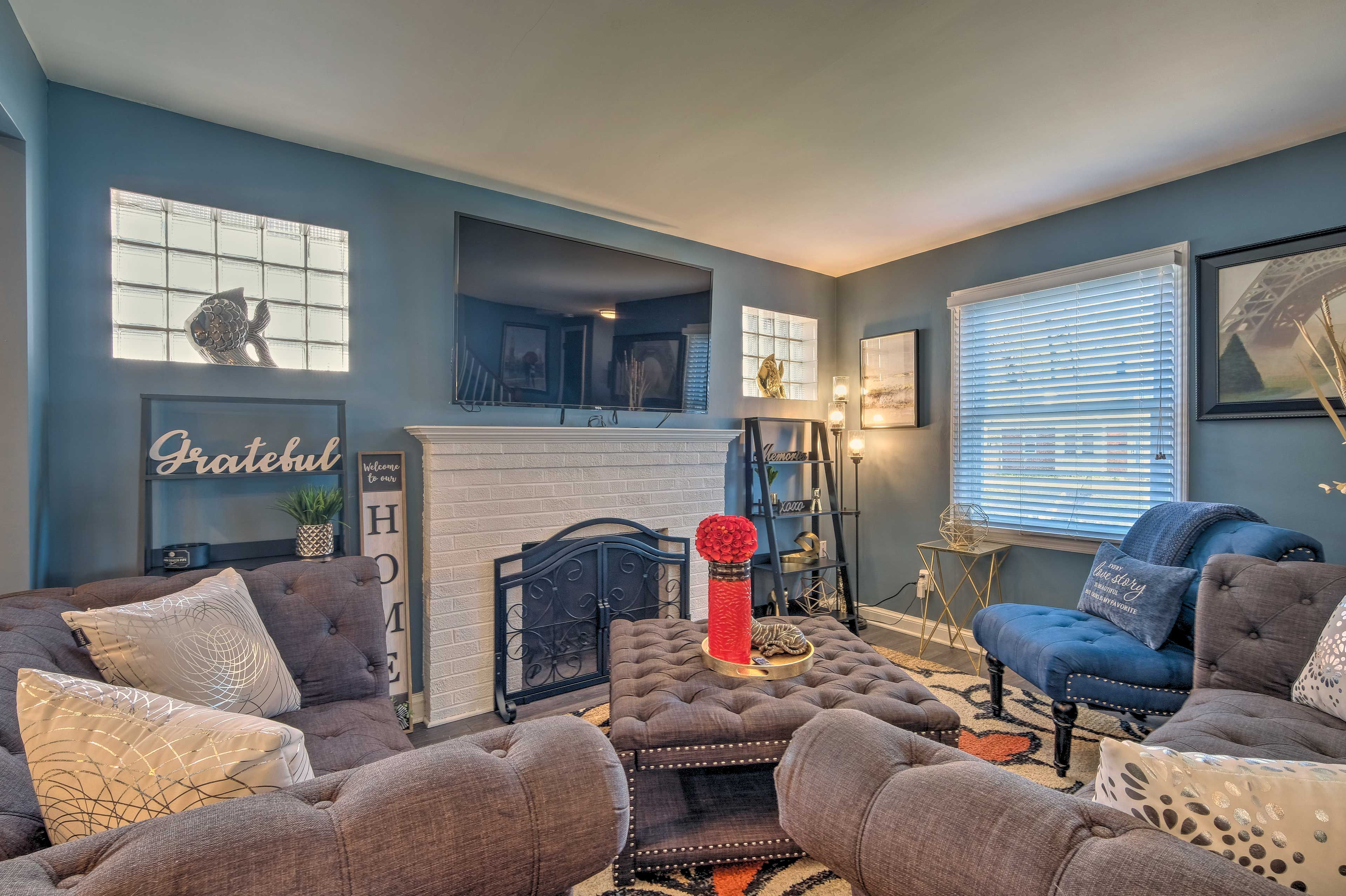 Living Room | 1st Floor | Free WiFi | Central Heating & A/C