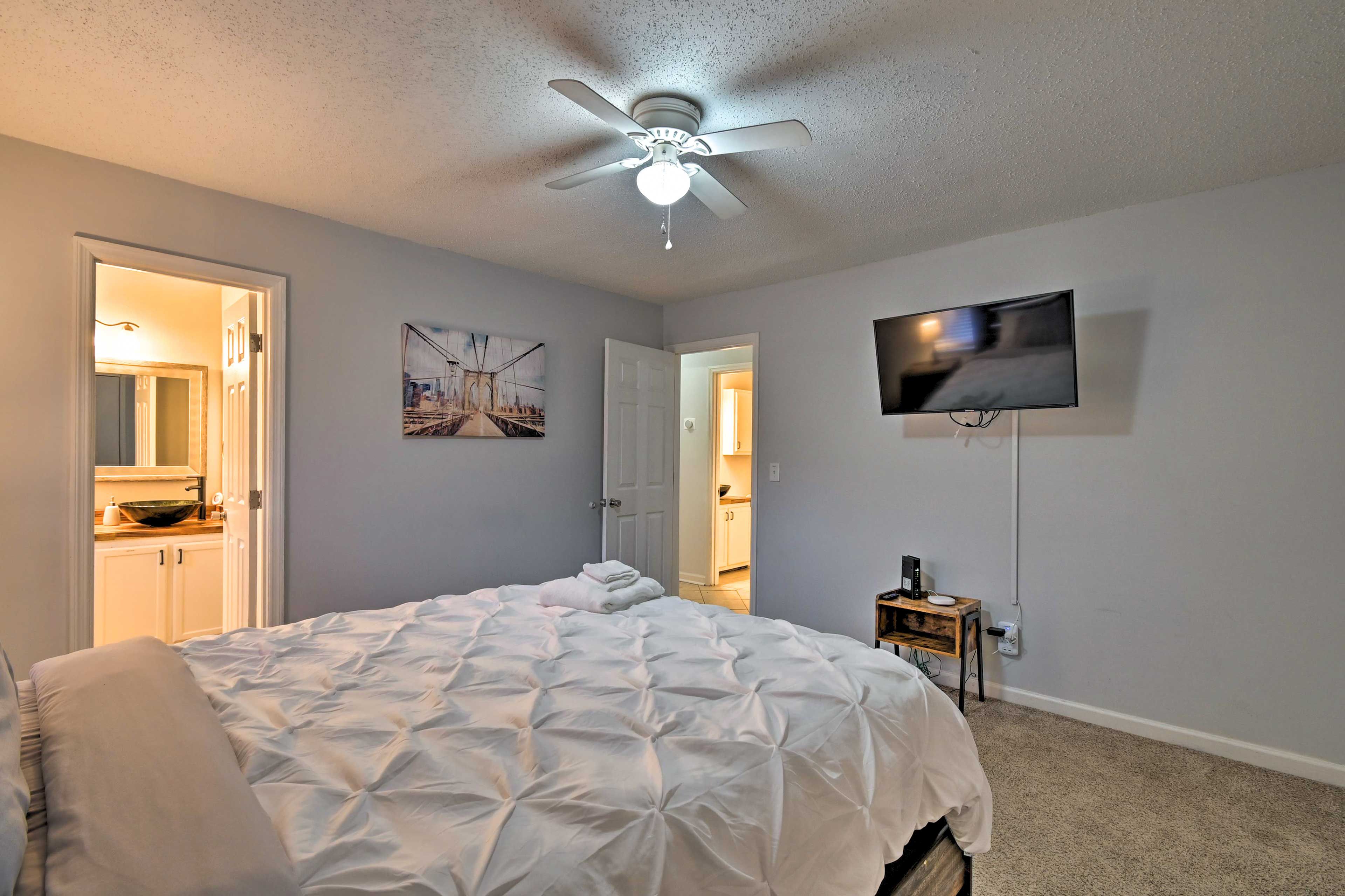 Bedroom 2 | Smart TV