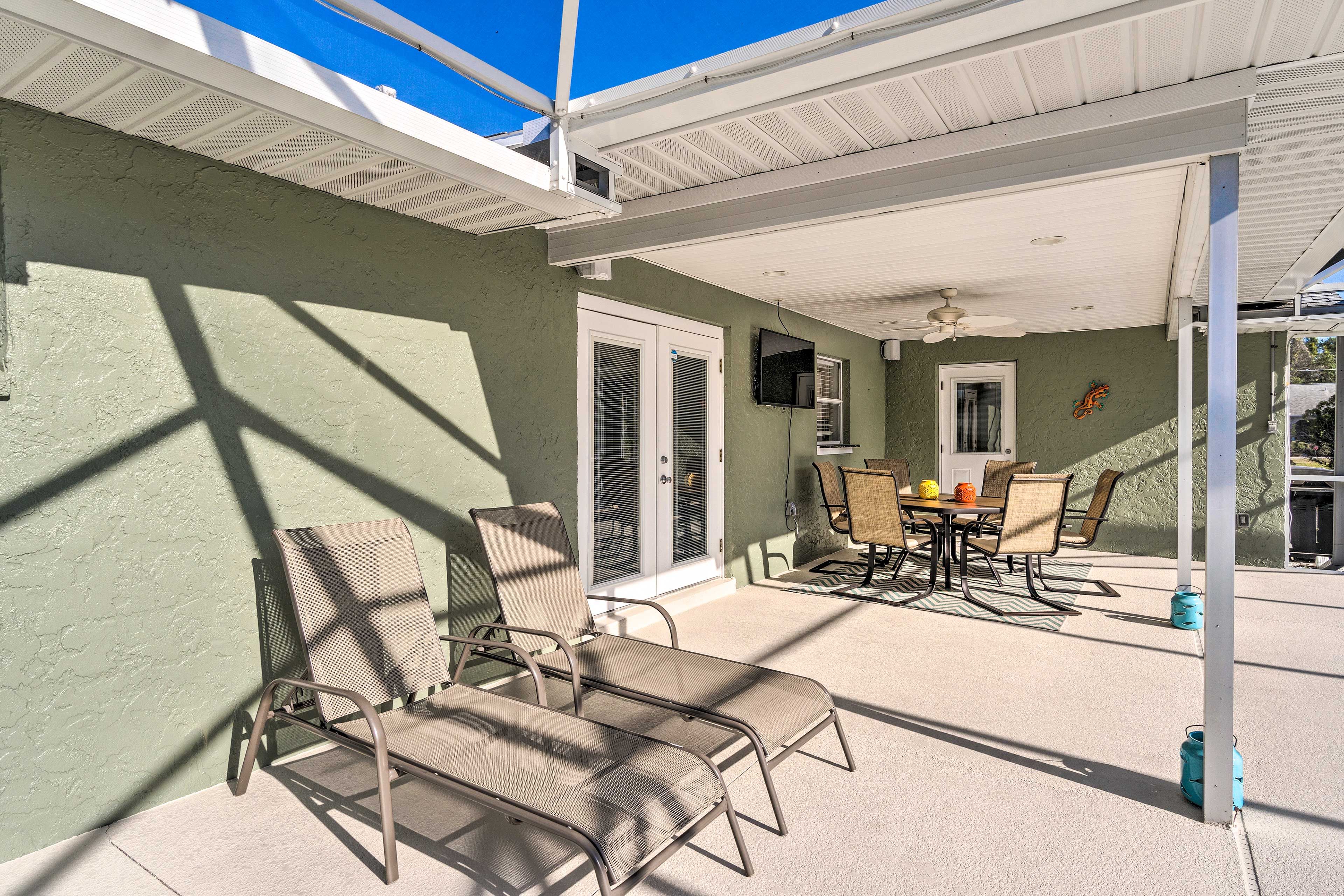 Screened-In Lanai | Patio