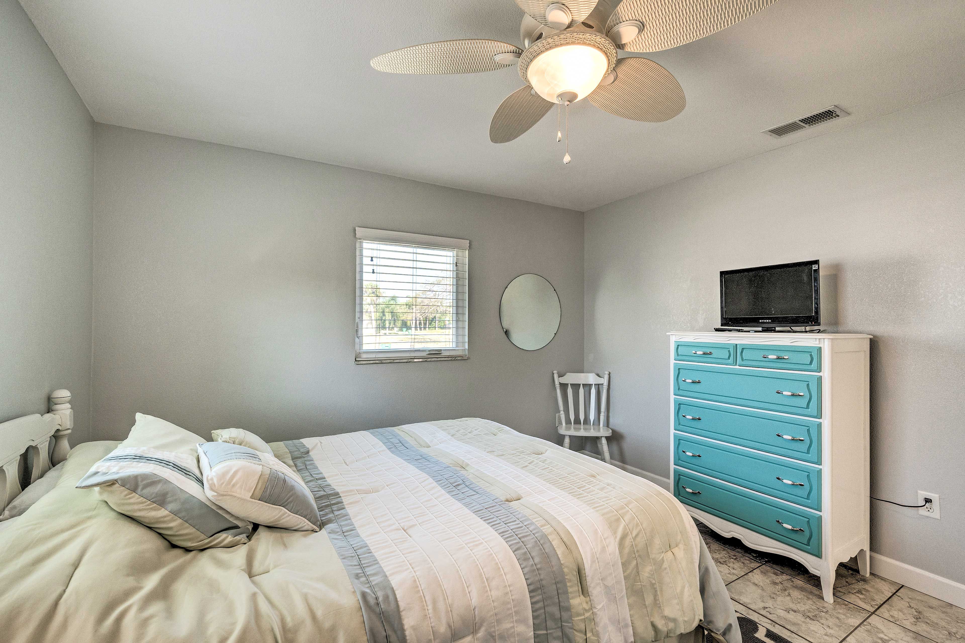 Bedroom 2 | Smart TV