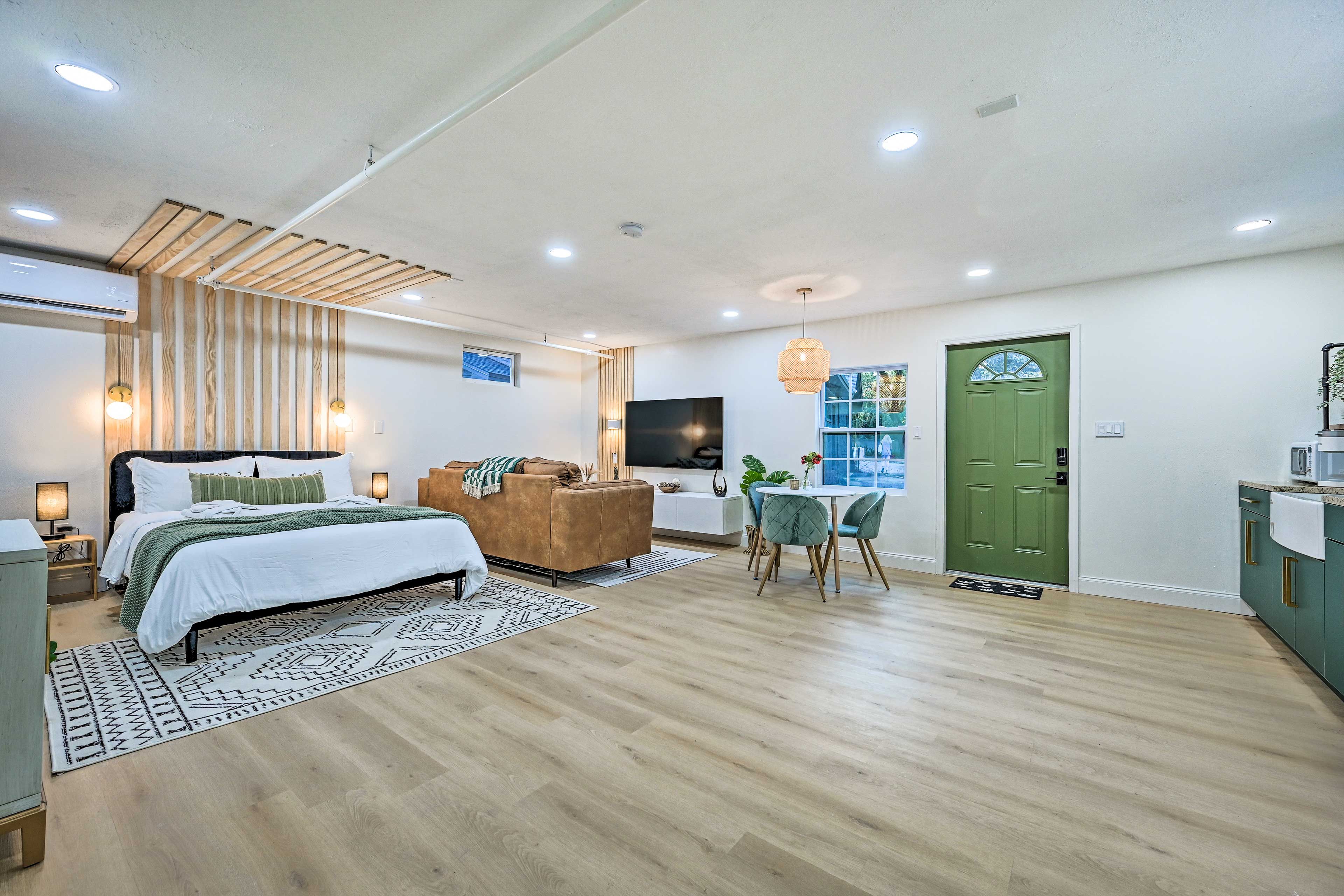 Bedroom 6 (Detached Studio) | Sleeping Area | Queen Bed | Floor Mattress