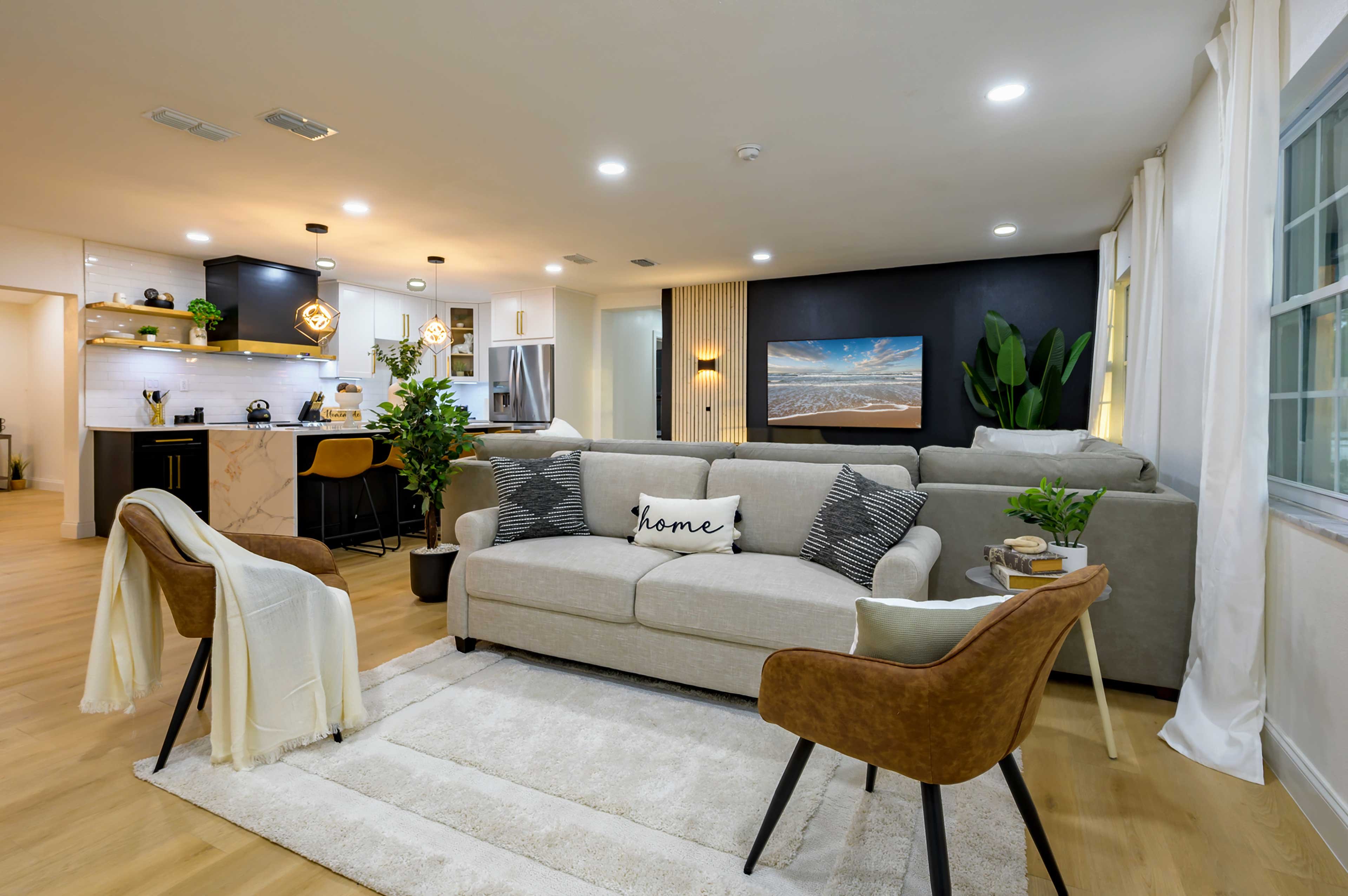 Tampa Vacation Rental | 6BR | 3BA | Step-Free Access | 3,100 Sq Ft