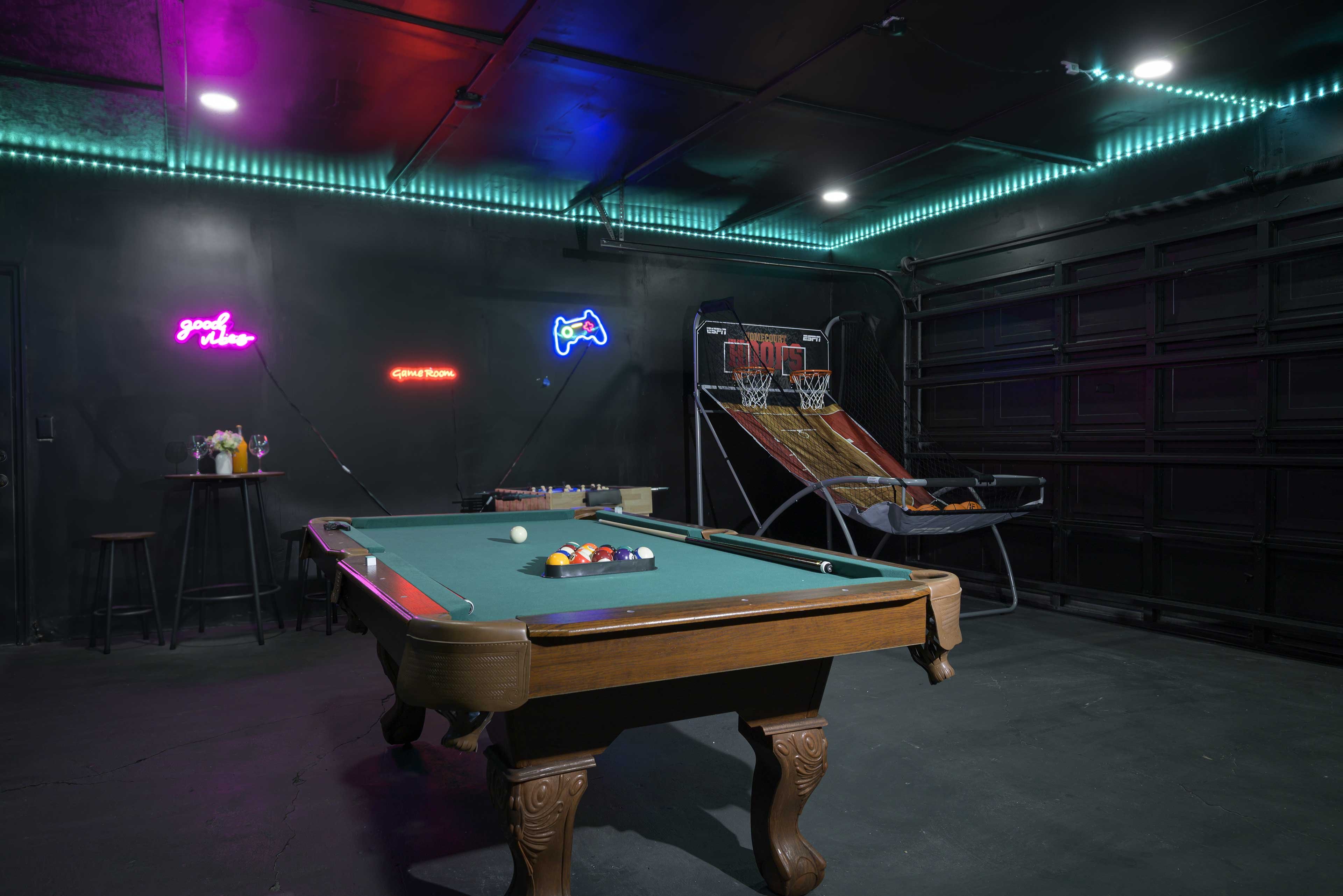 Game Room | Single-Story House | Ample Family-Friendly Amenities