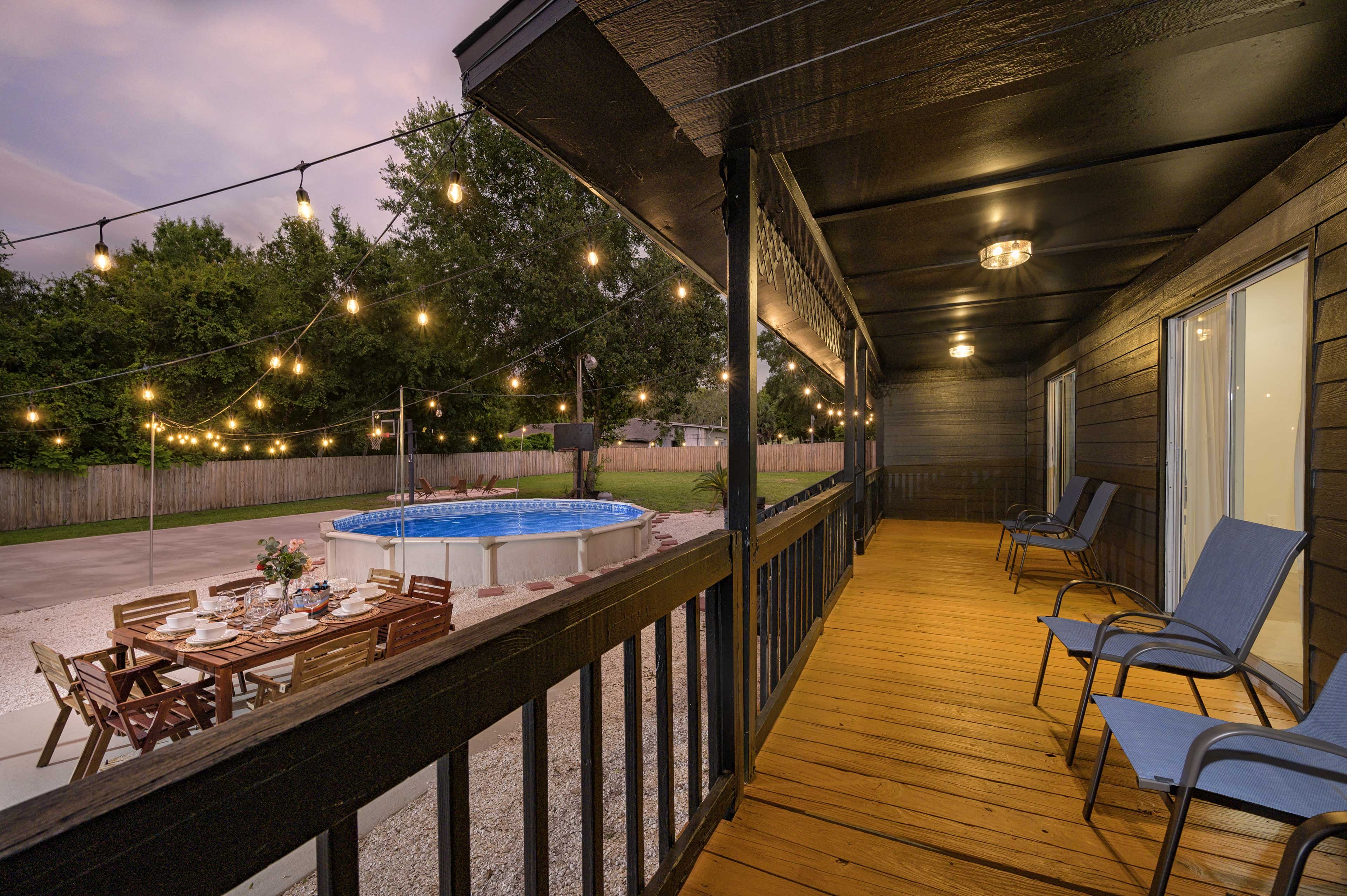 Tampa Vacation Rental | 6BR | 3BA | Step-Free Access | 3,100 Sq Ft