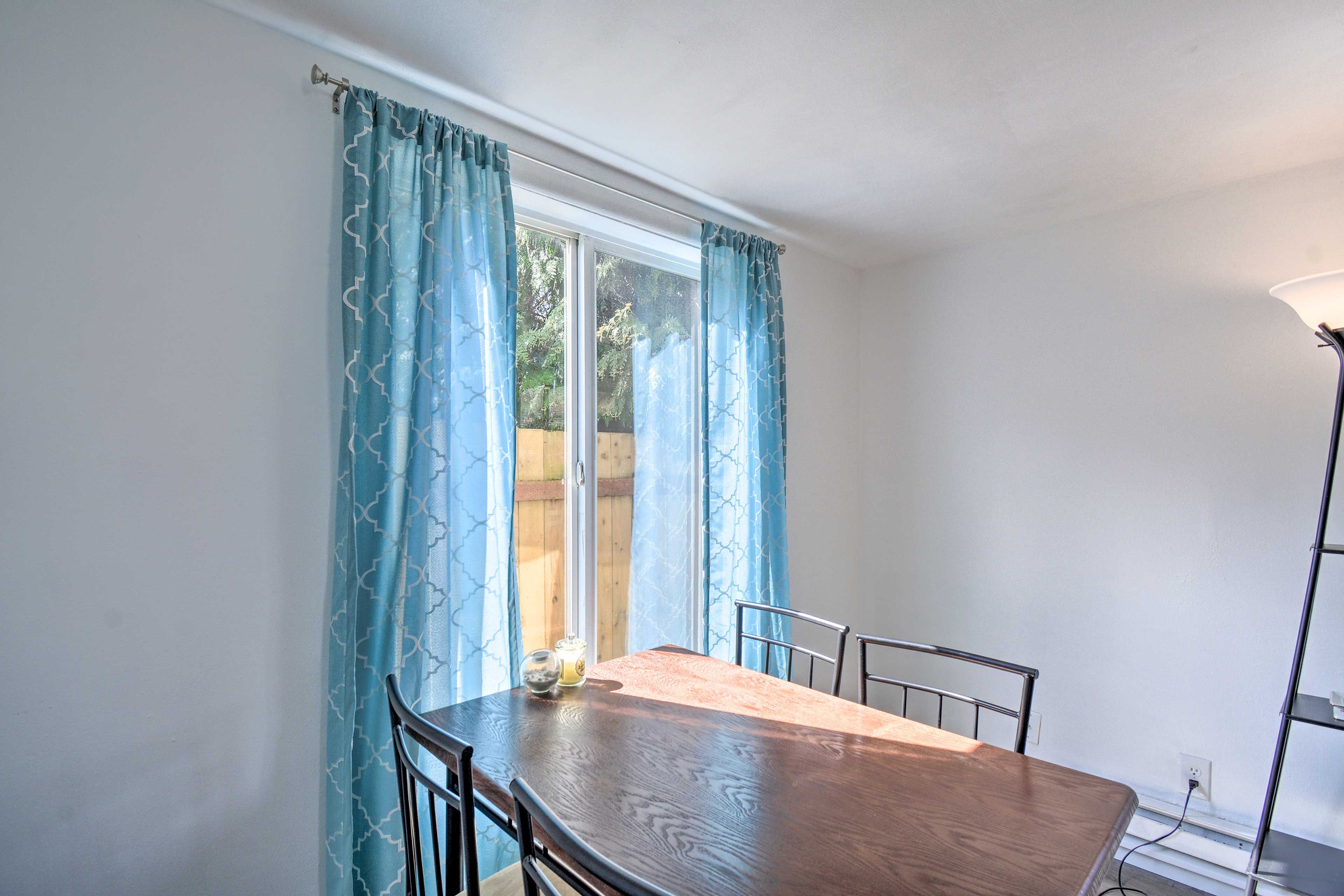 Dining Space | Dishware & Flatware