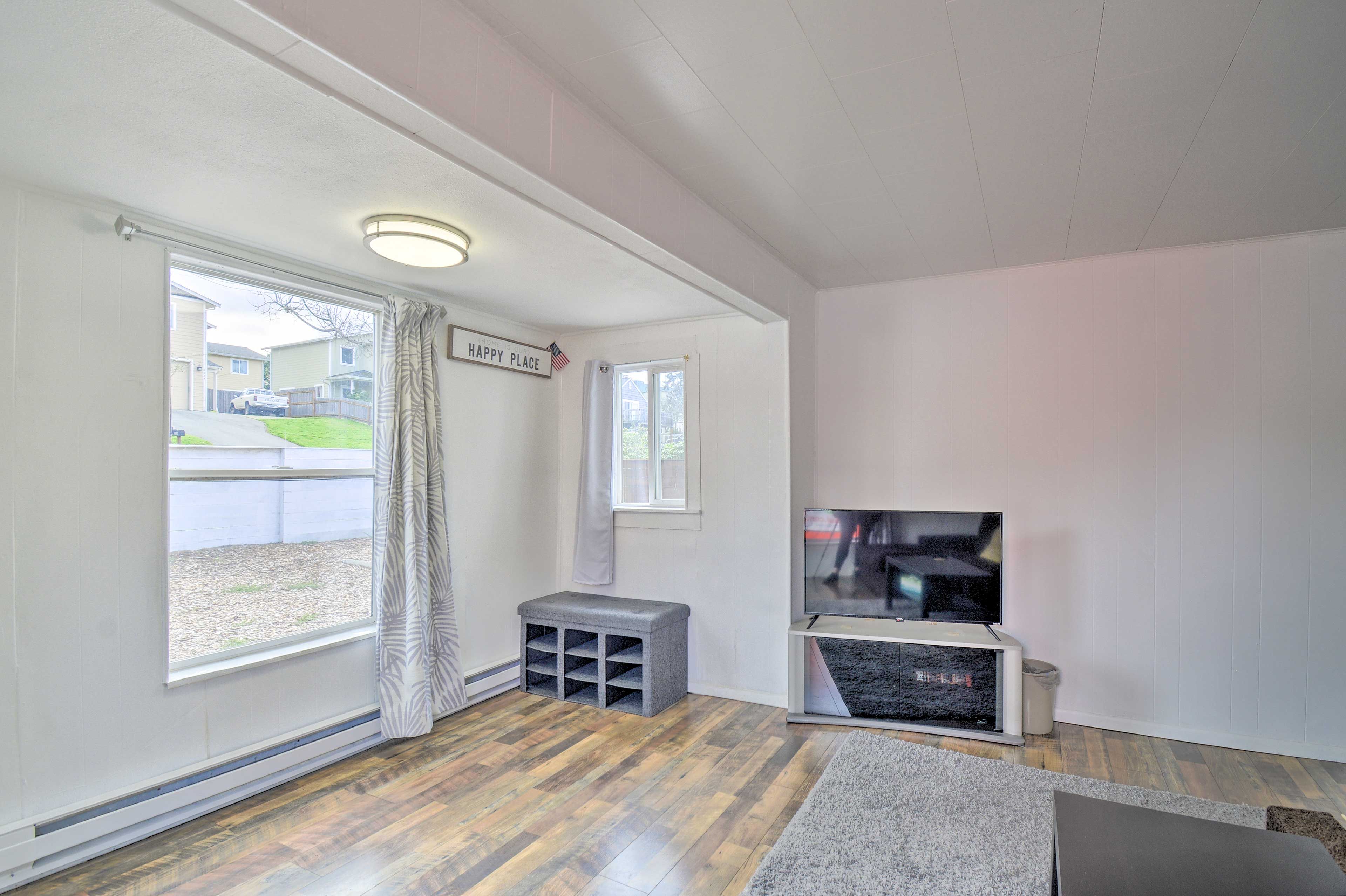Living Room | Smart TV